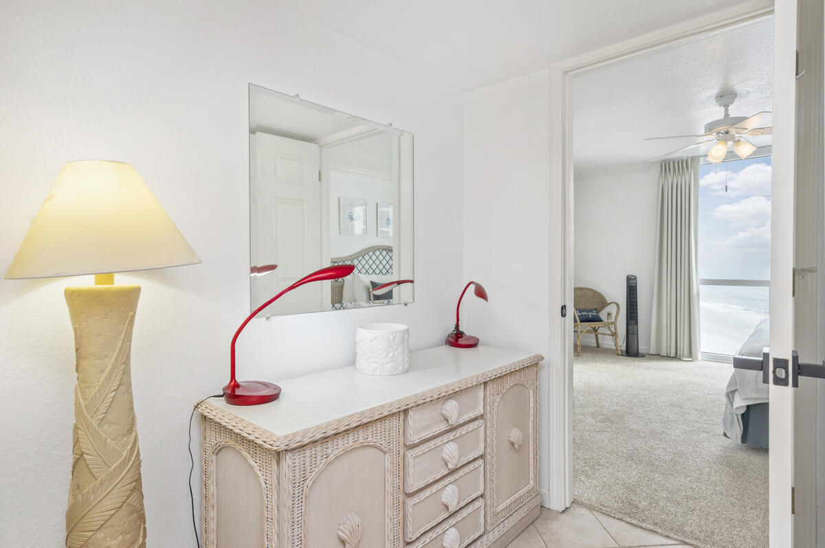 SHORELINE TOWERS 2 - Residential