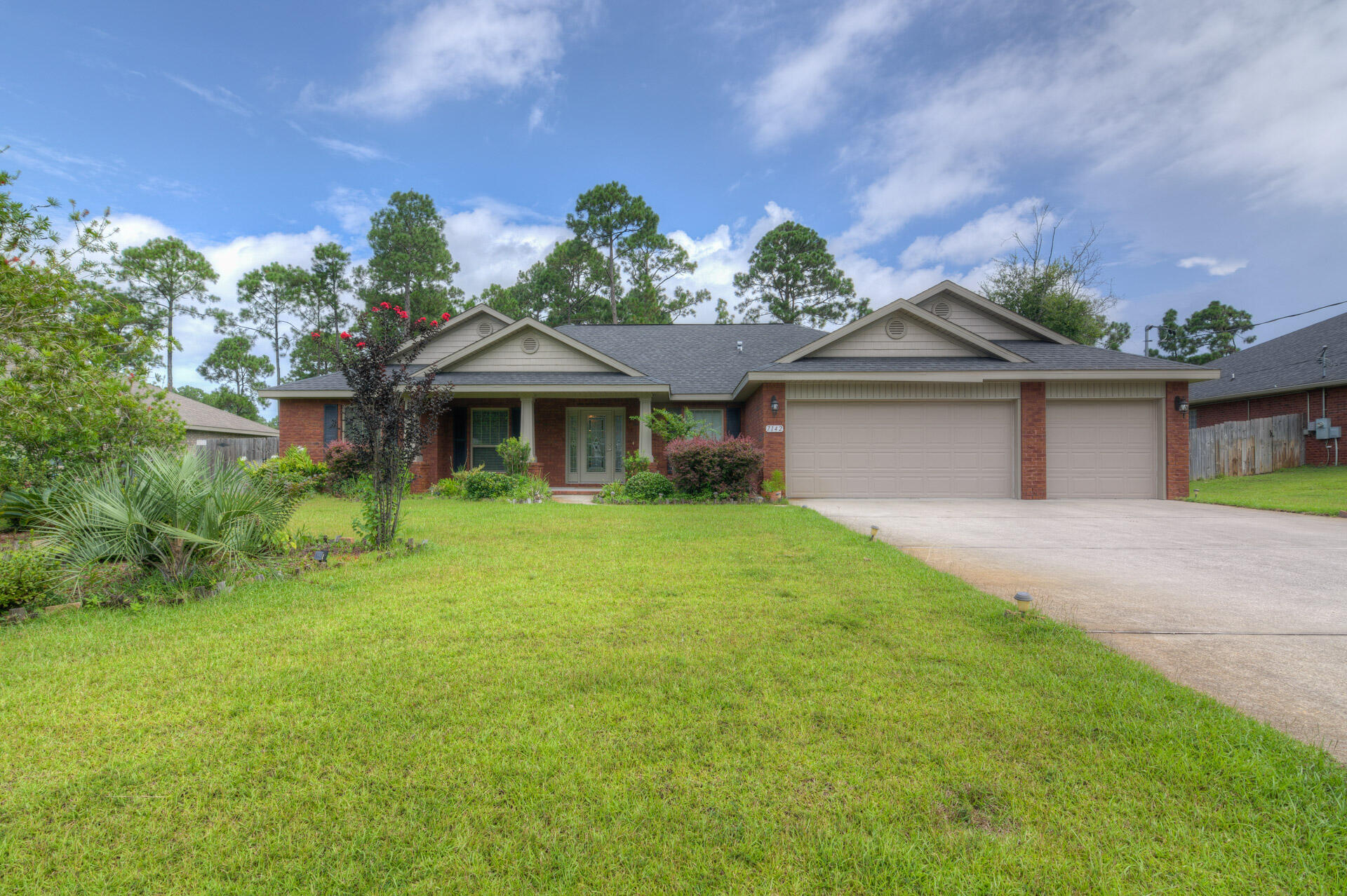 HOLLEY BY THE SEA - Residential