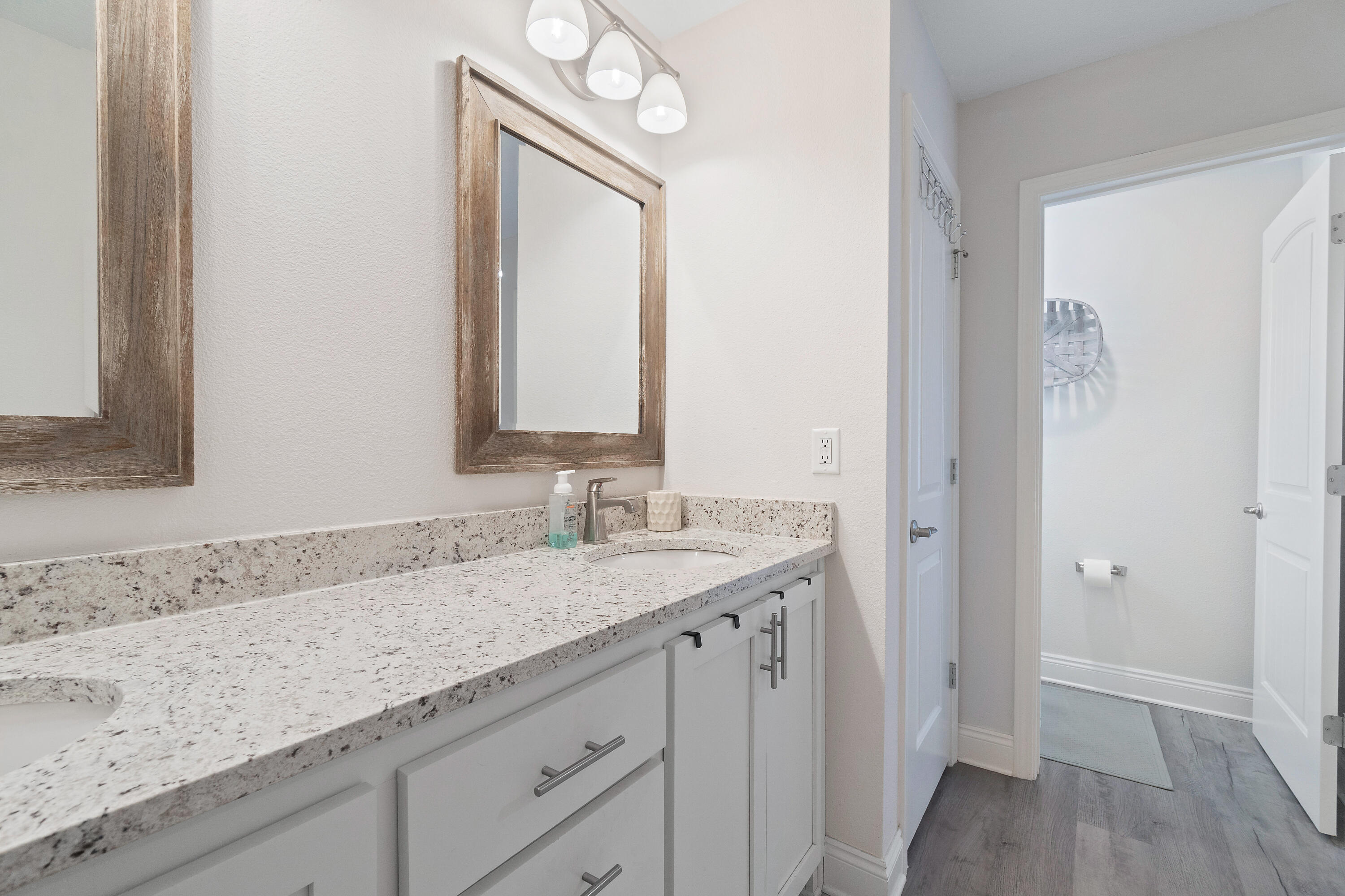 PLANTATION WOODS - Residential