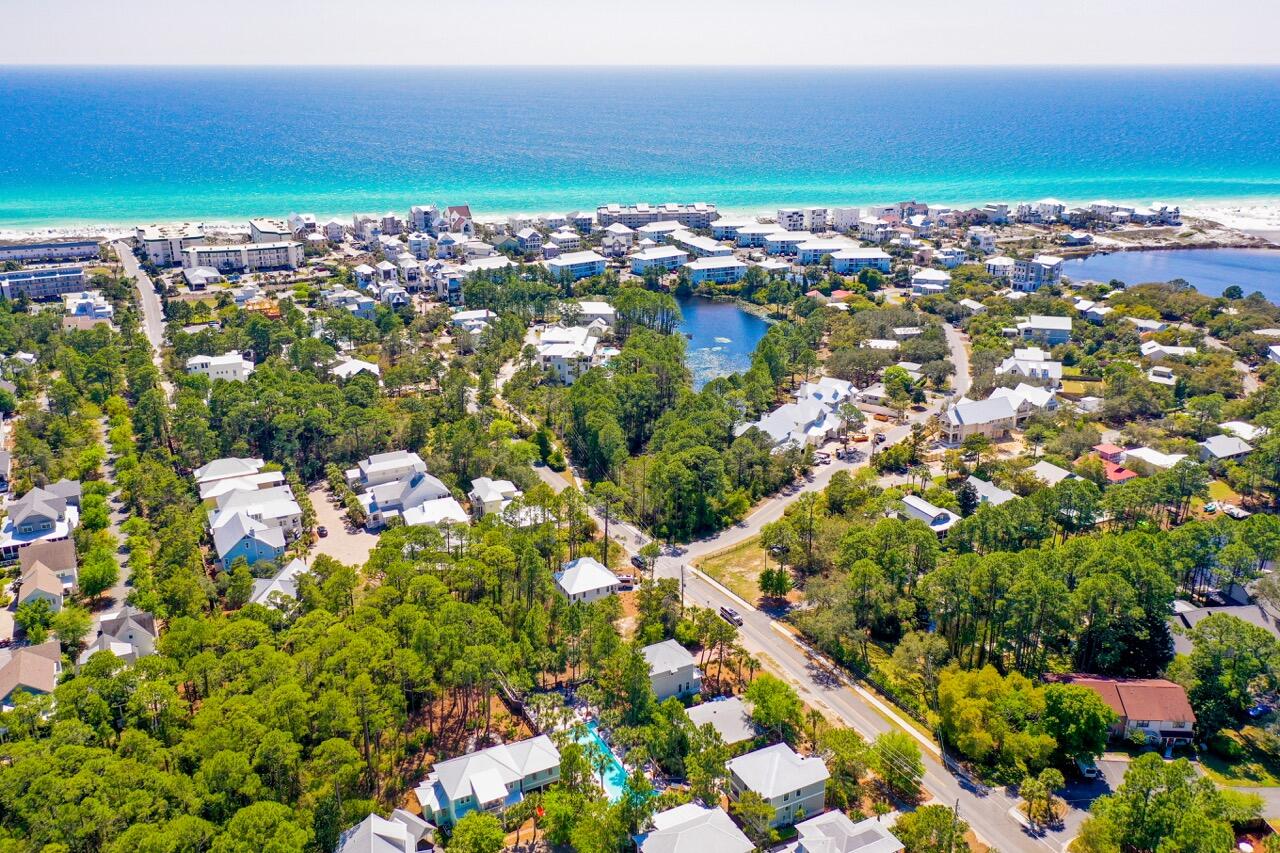 COTTAGES AT EASTERN LAKE - Residential