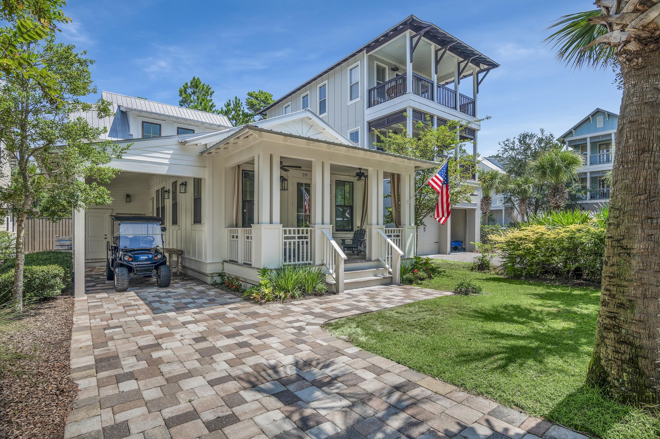 COTTAGES AT EASTERN LAKE - Residential