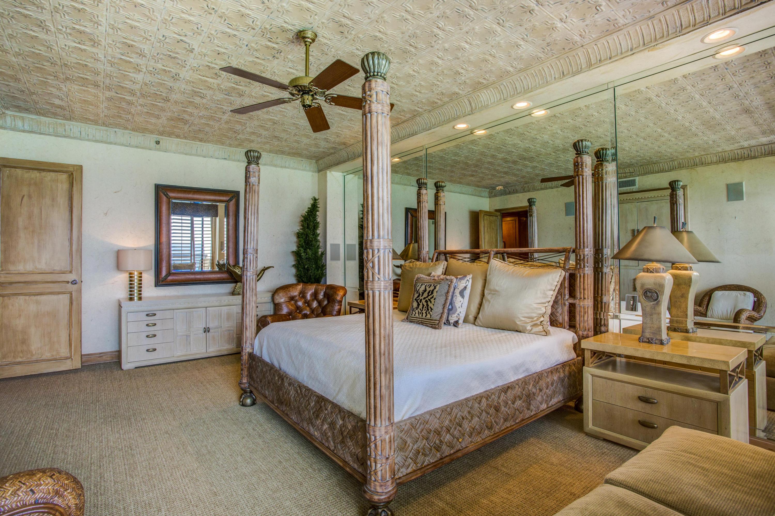 EMERALD TOWERS CONDO - Residential