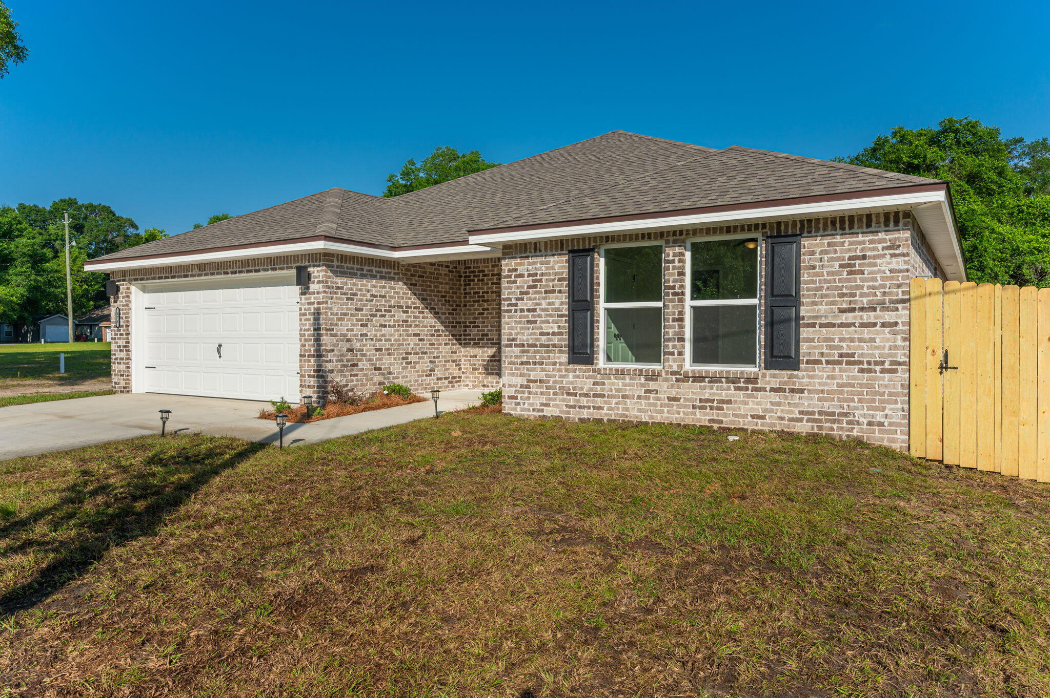 CRESTVIEW LOT 6 BLK 151 - Residential
