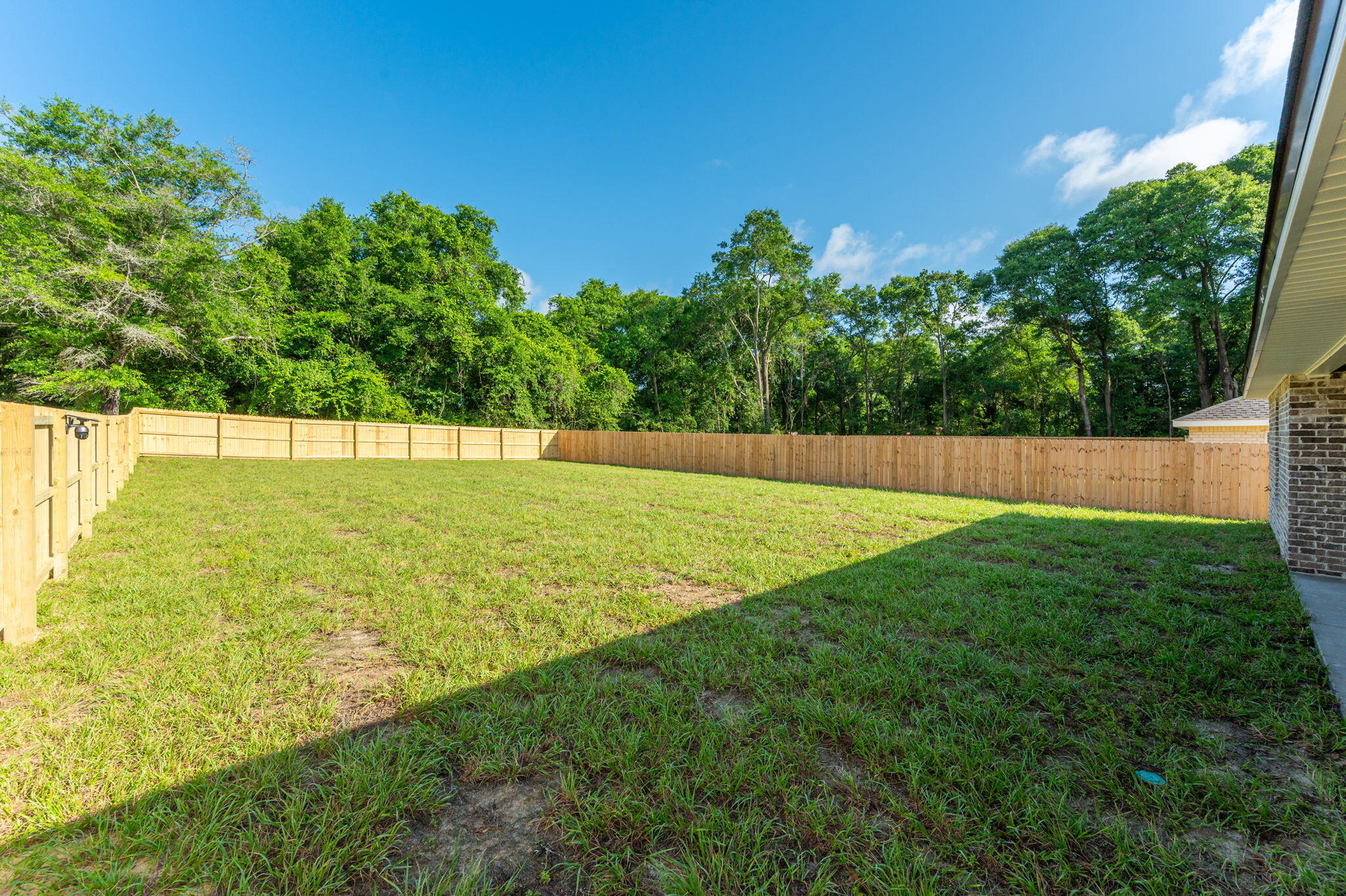 CRESTVIEW LOT 6 BLK 151 - Residential