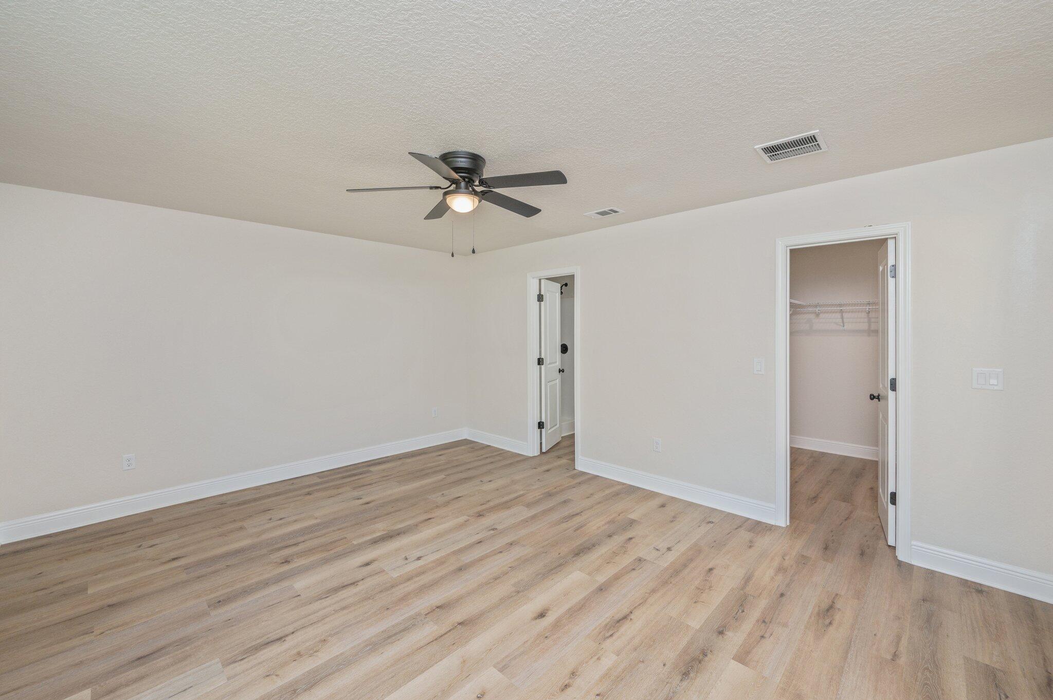 CRESTVIEW LOT 6 BLK 151 - Residential