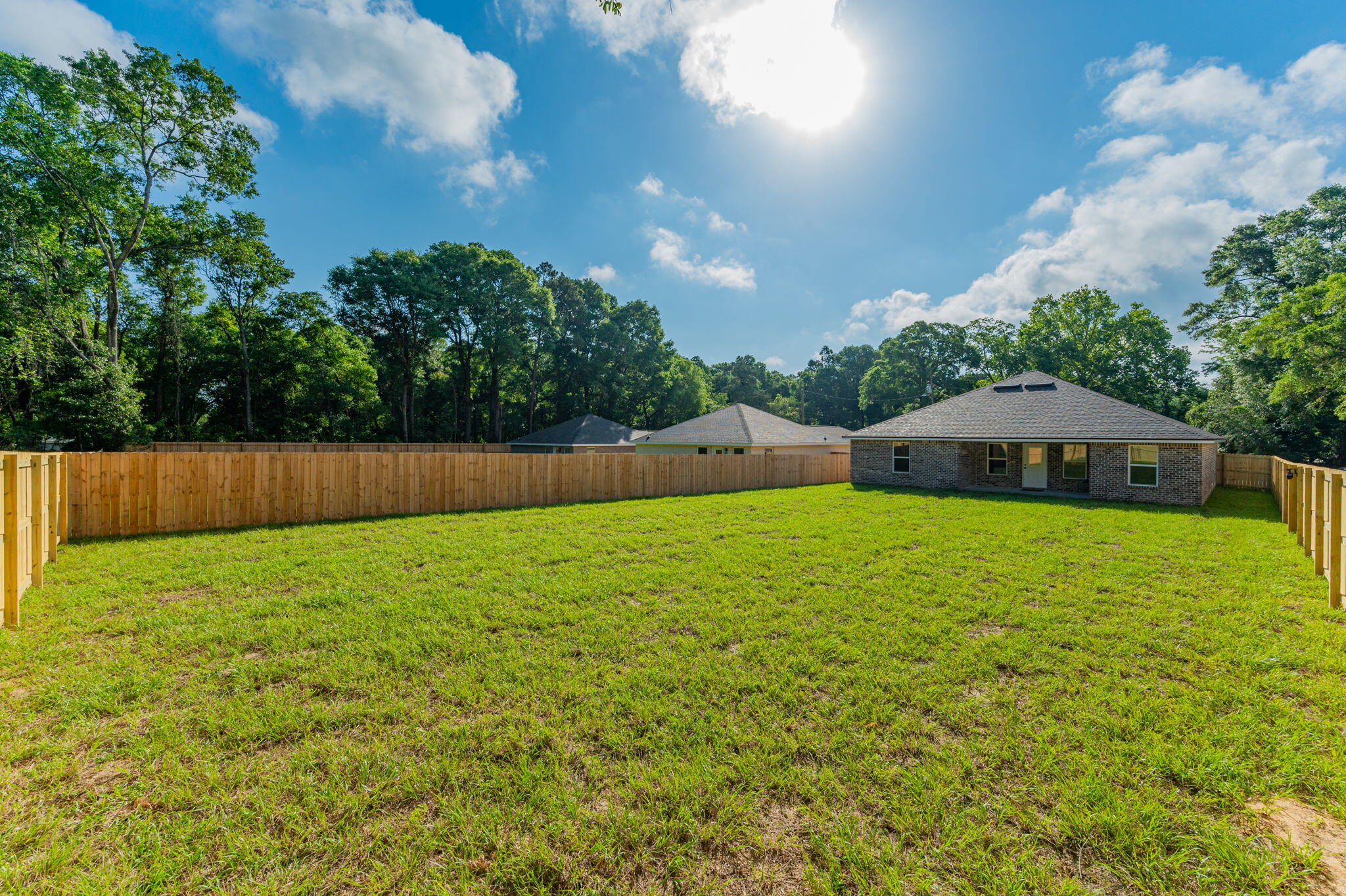 CRESTVIEW LOT 6 BLK 151 - Residential