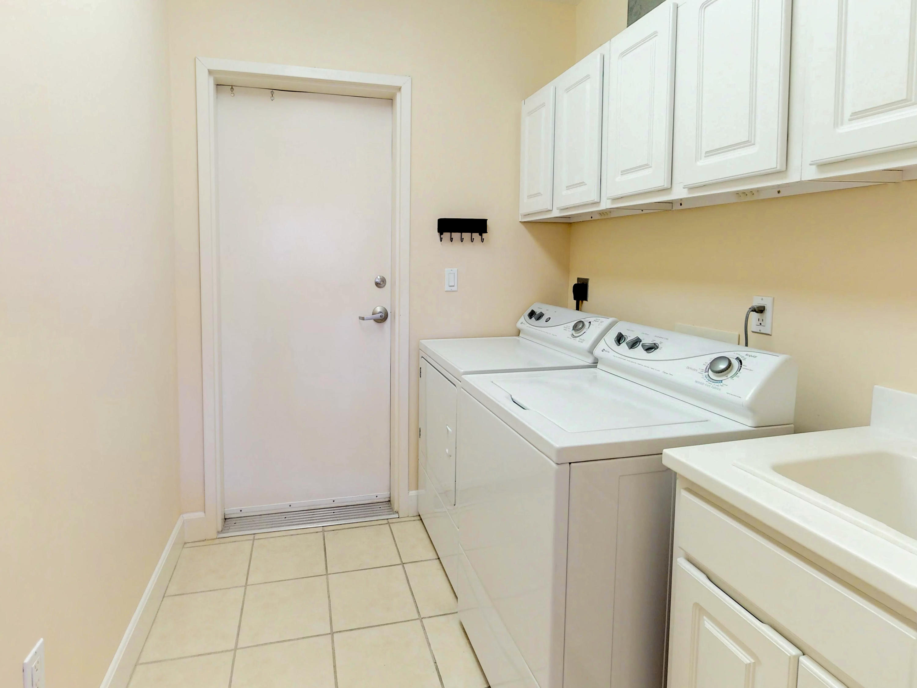 PINE RIDGE - Residential