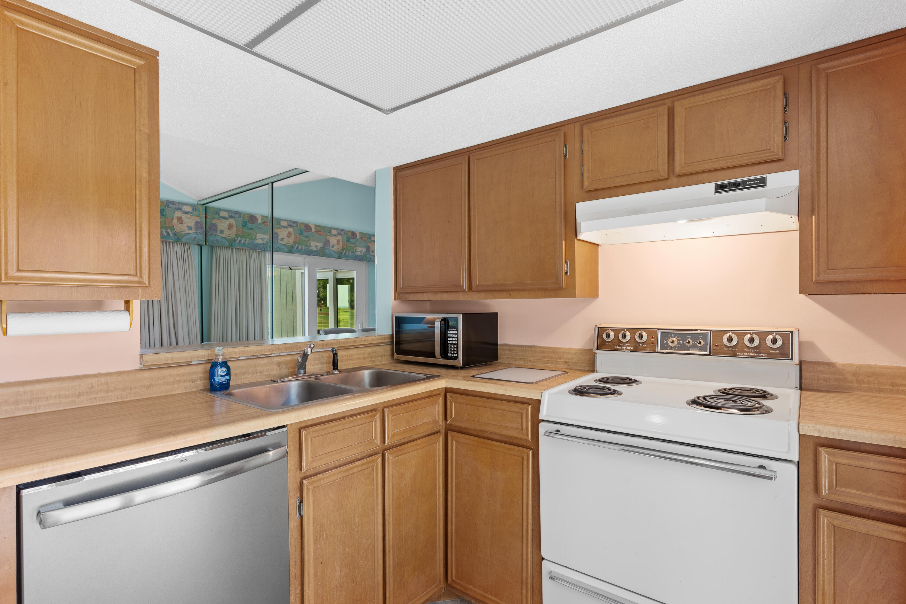 LINKSIDE VILLAGE - Residential