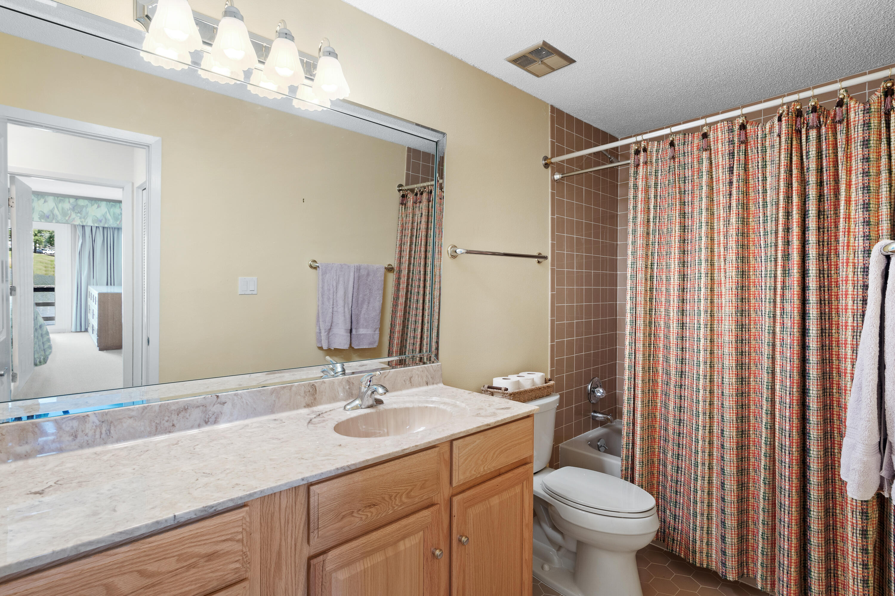 LINKSIDE VILLAGE - Residential