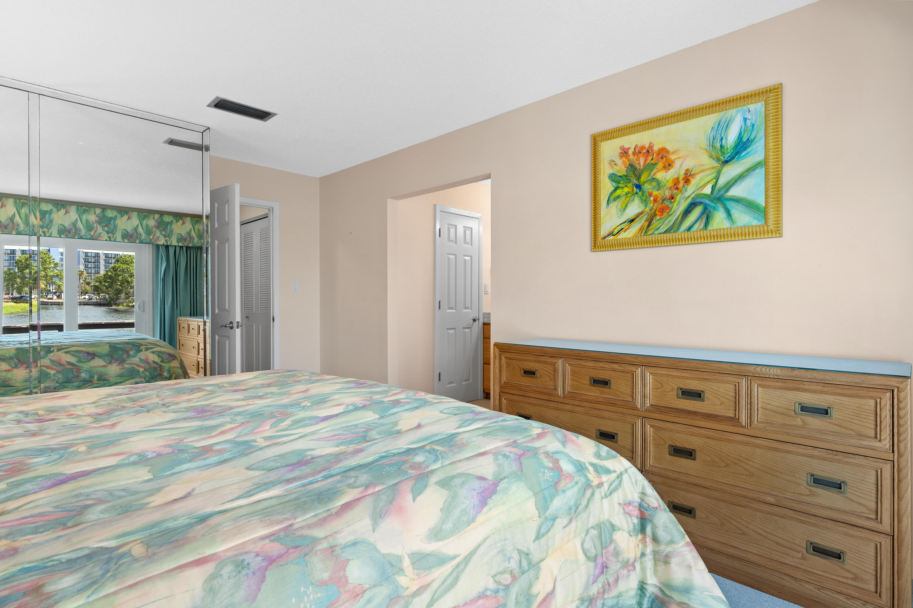 LINKSIDE VILLAGE - Residential