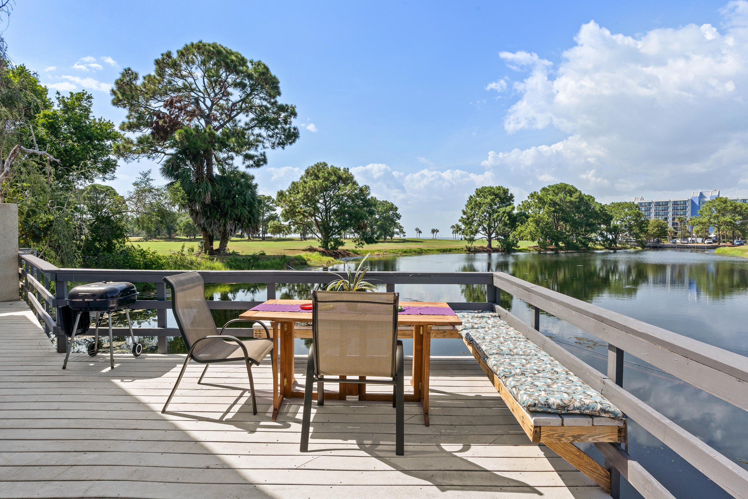 LINKSIDE VILLAGE - Residential