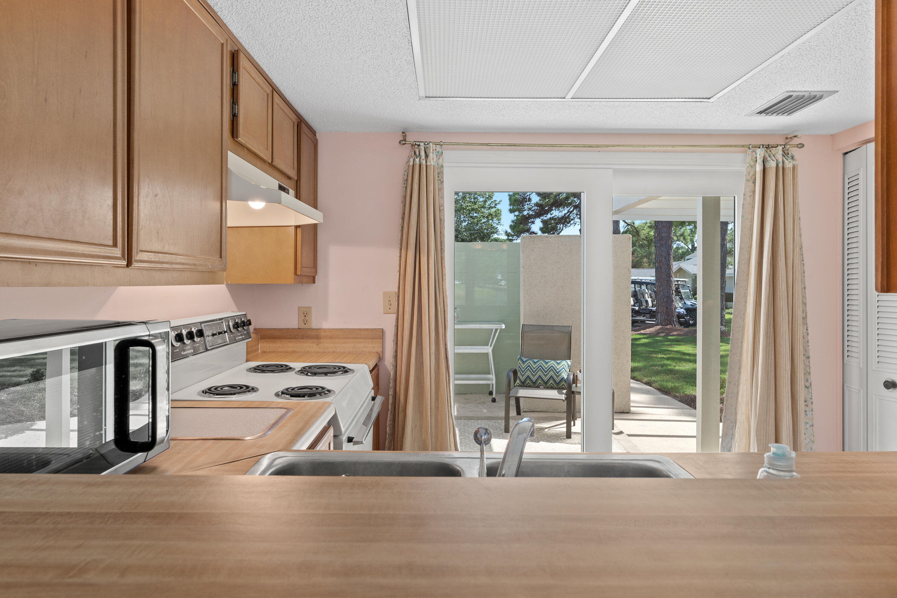 LINKSIDE VILLAGE - Residential