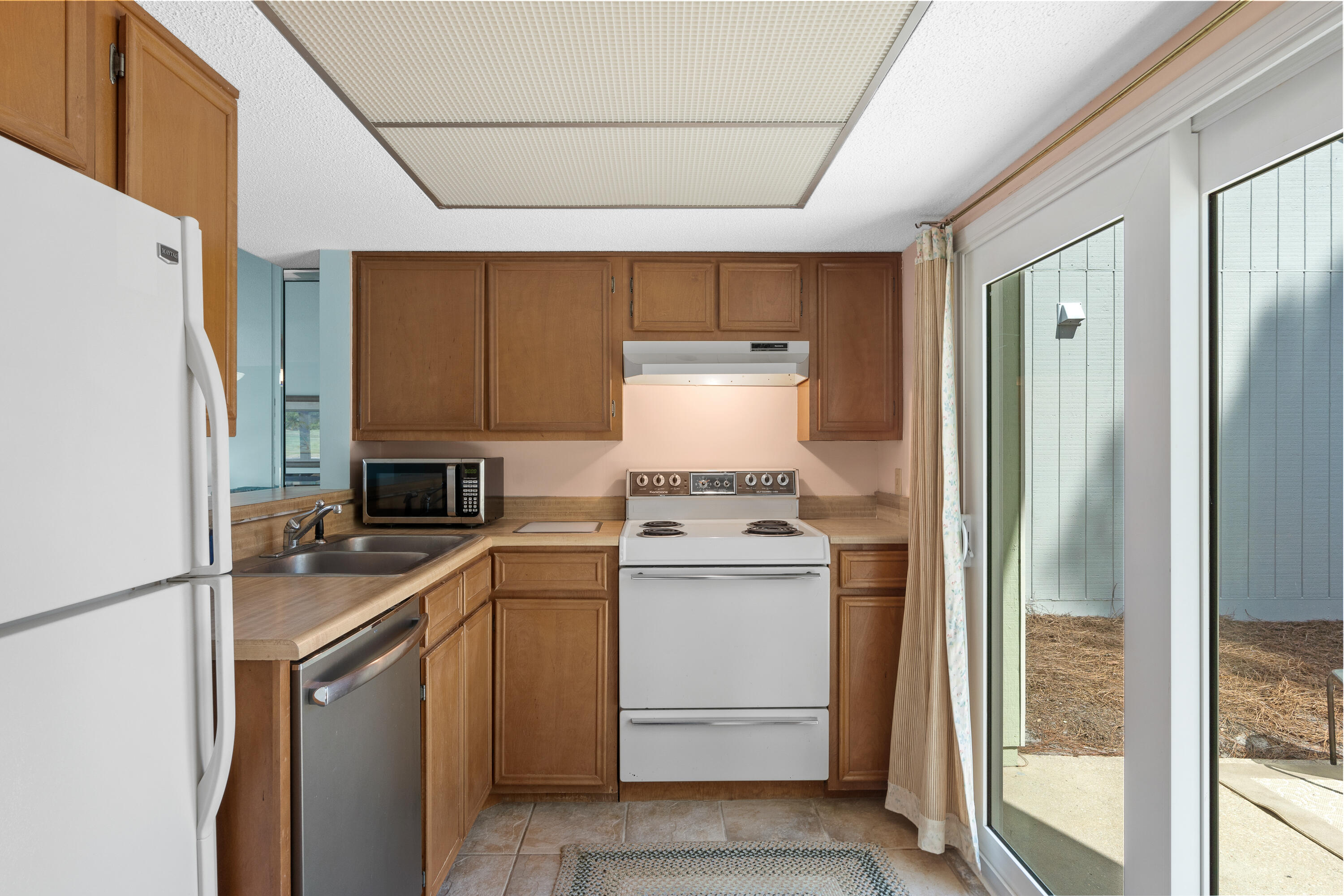 LINKSIDE VILLAGE - Residential