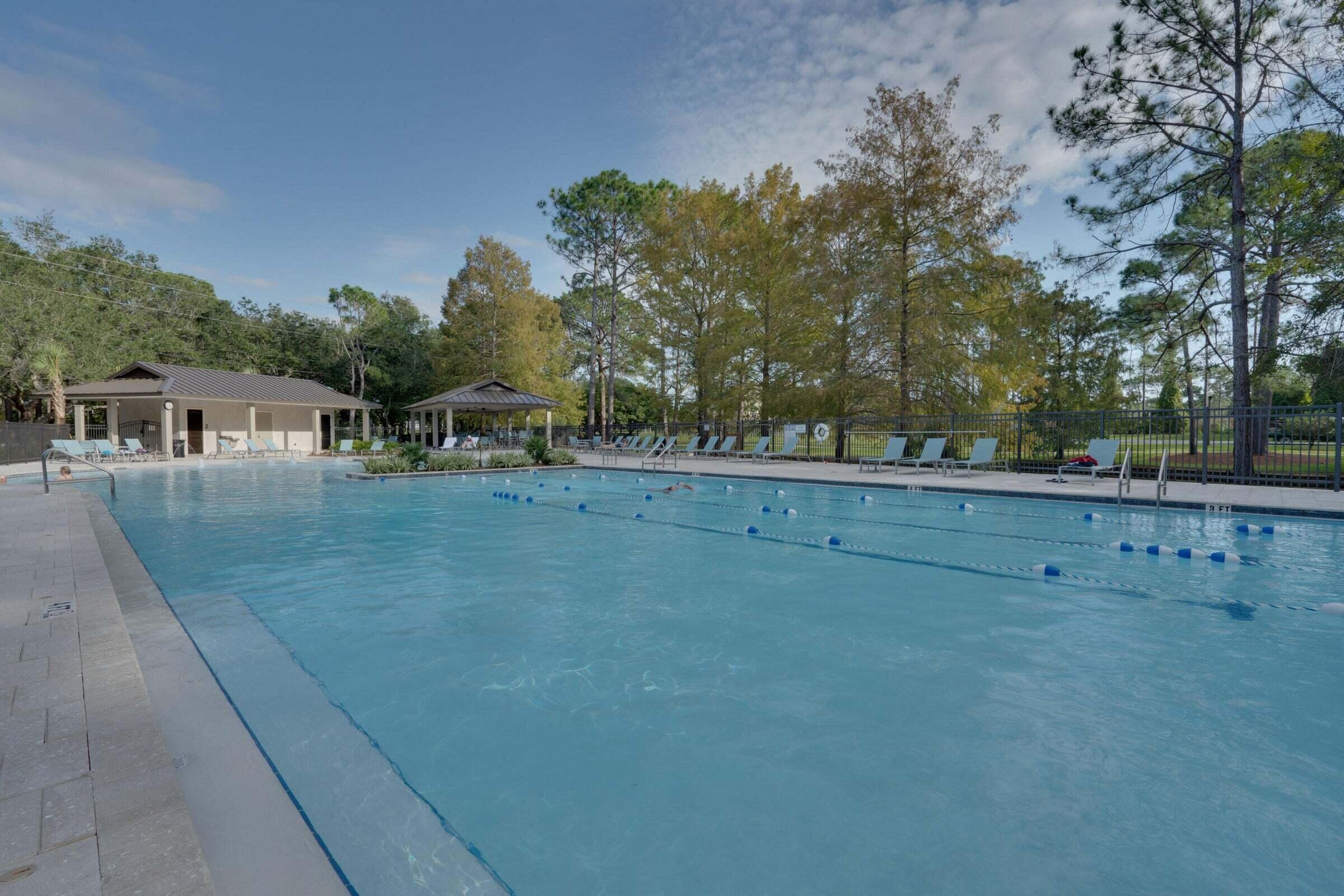 LINKSIDE VILLAGE - Residential