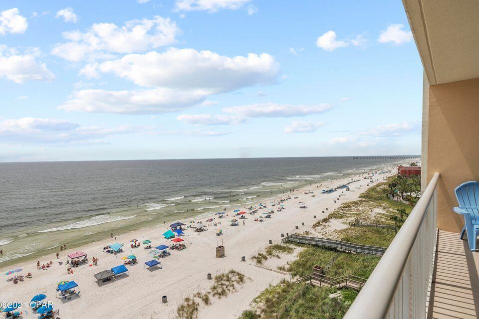 MAJESTIC BEACH TOWERS I - Residential