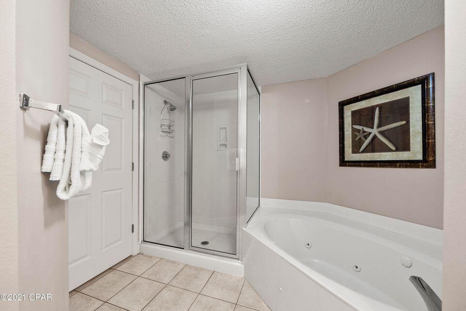 MAJESTIC BEACH TOWERS I - Residential