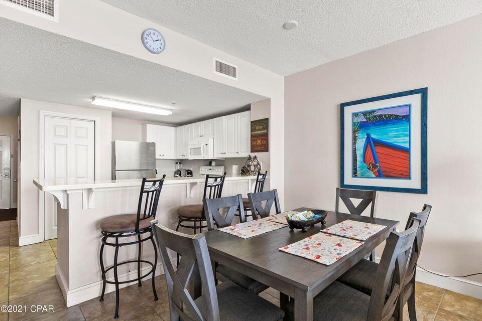 MAJESTIC BEACH TOWERS I - Residential