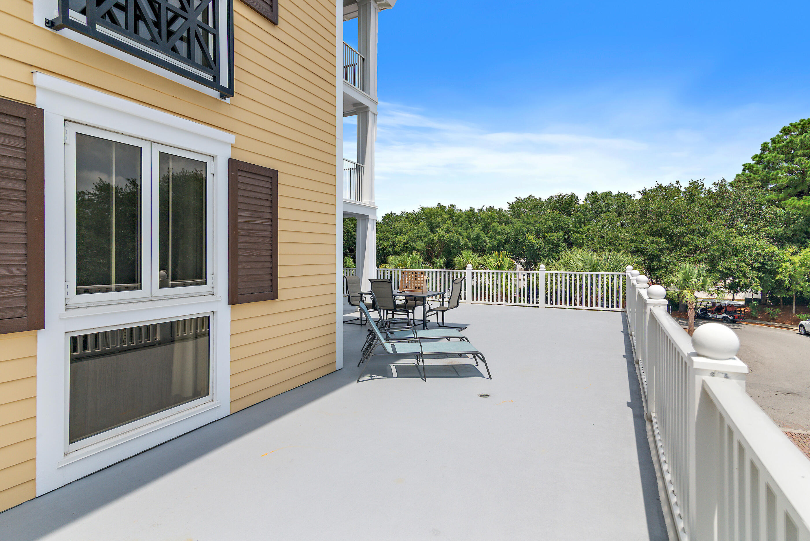 OBSERVATION POINT - Residential