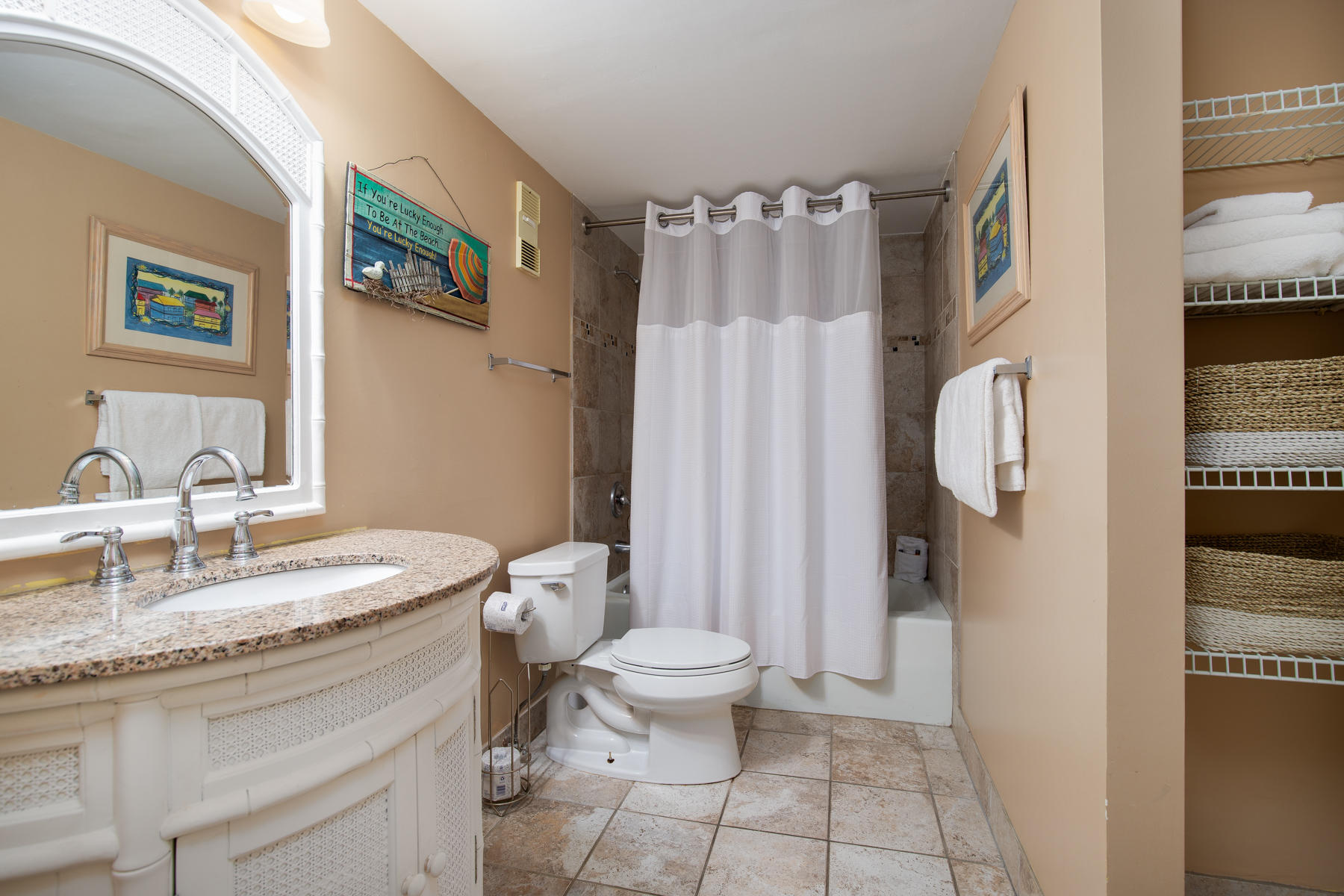 MAGNOLIA HOUSE - Residential