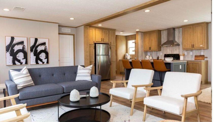 OAKWOOD HILLS UNIT 3 - Residential