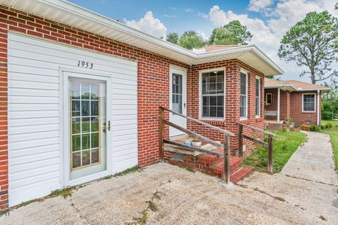 A home in Florala