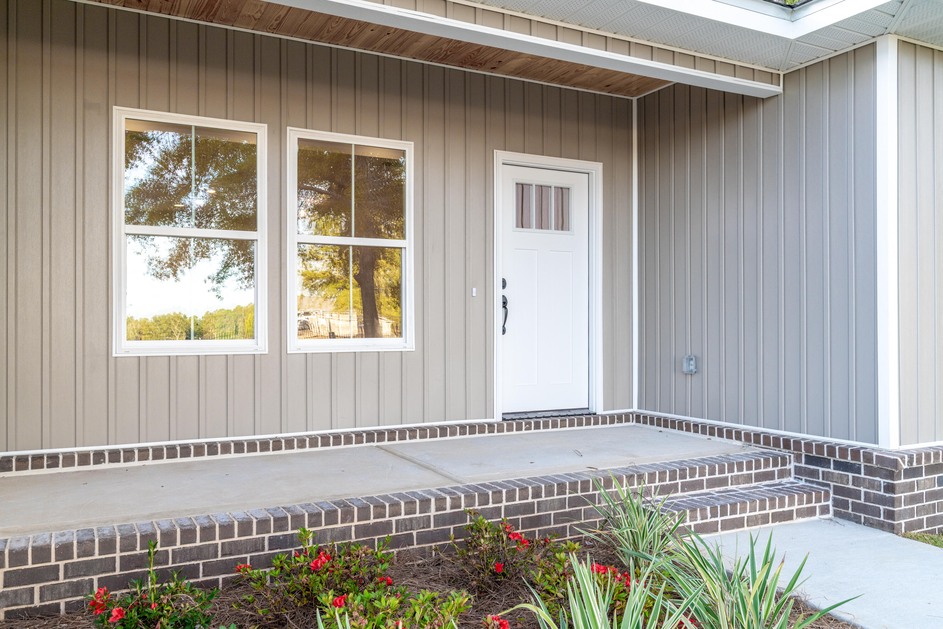 CRESTVIEW (231100.00) - Residential