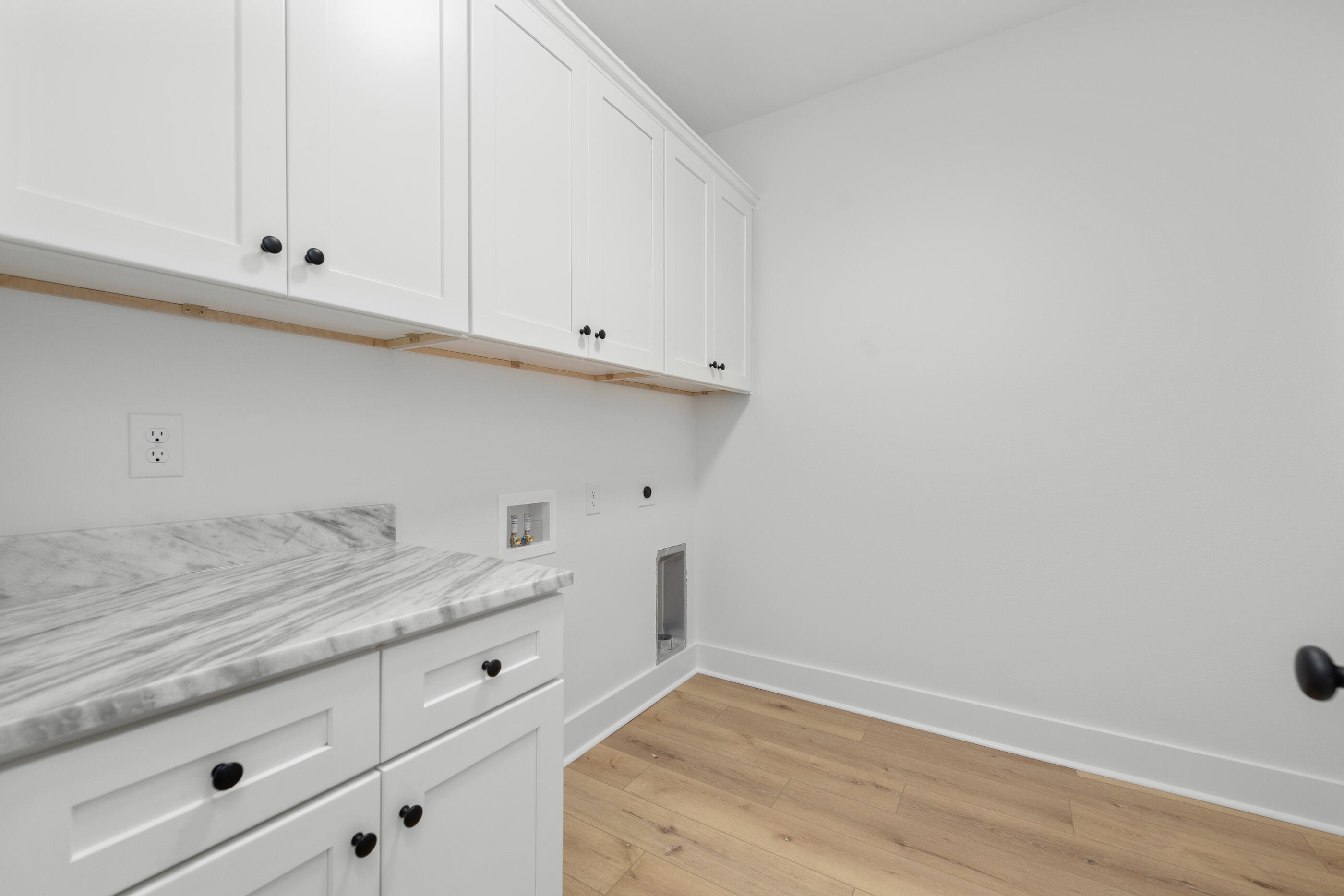 CRESTVIEW (231100.00) - Residential