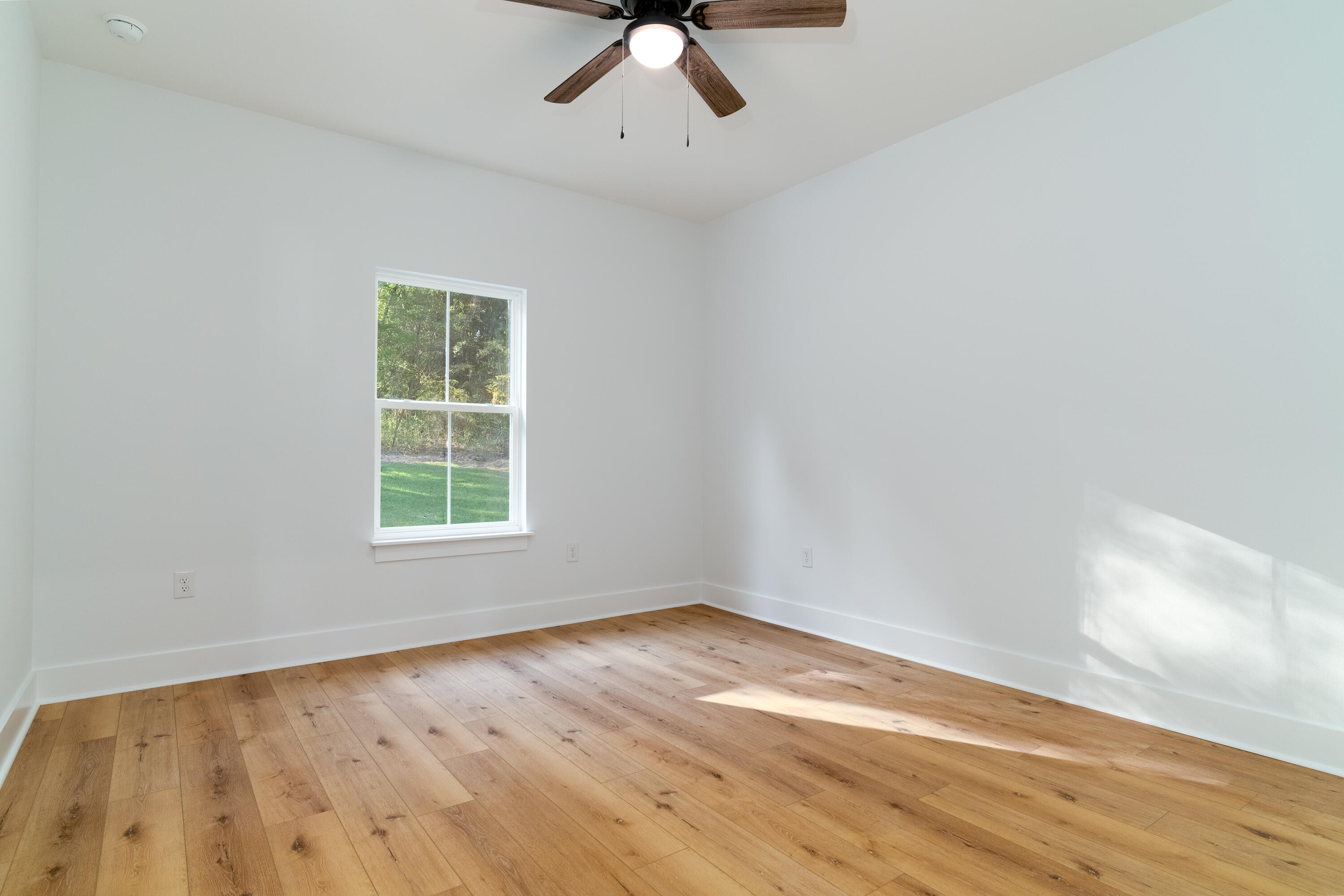 CRESTVIEW (231100.00) - Residential