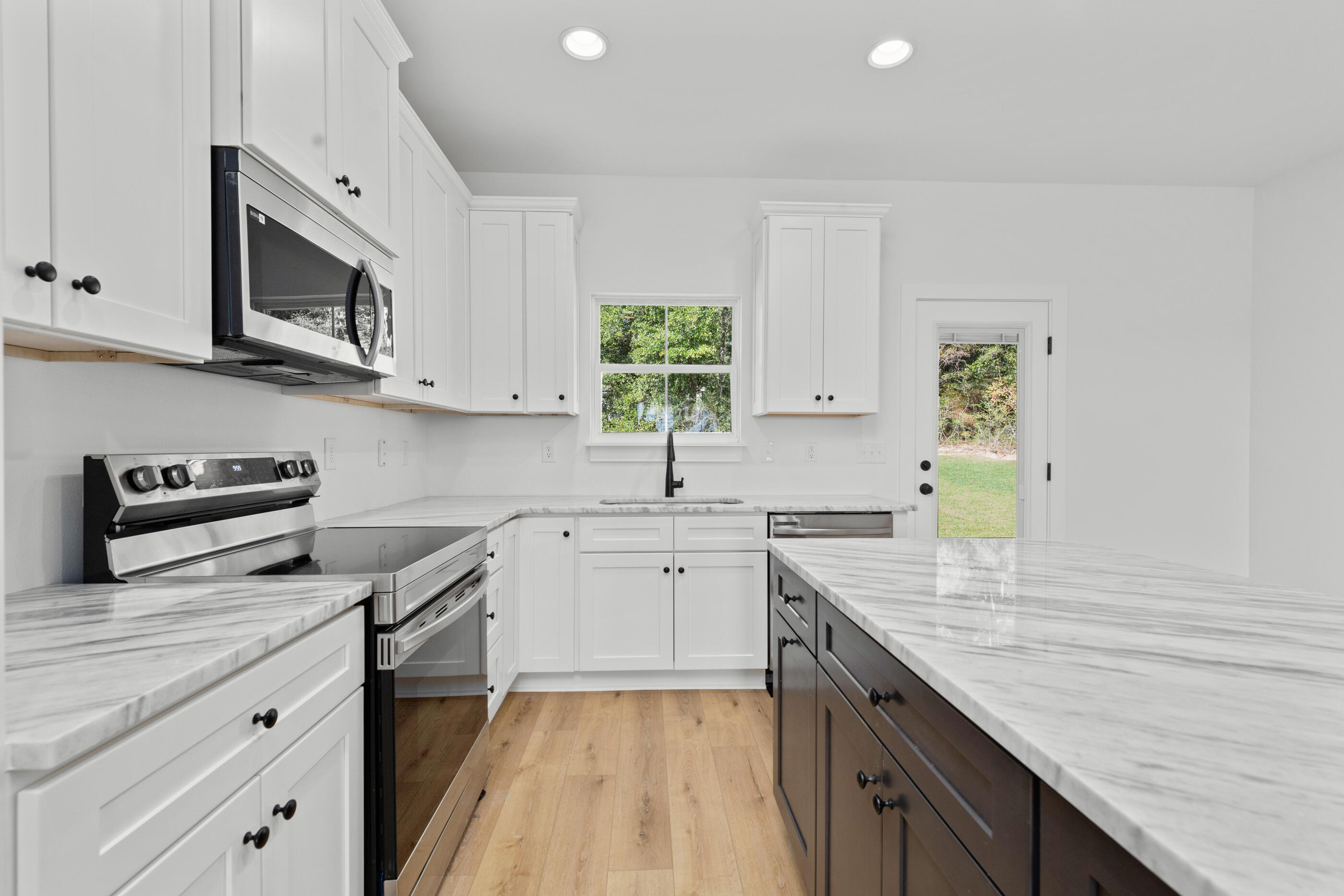 CRESTVIEW (231100.00) - Residential