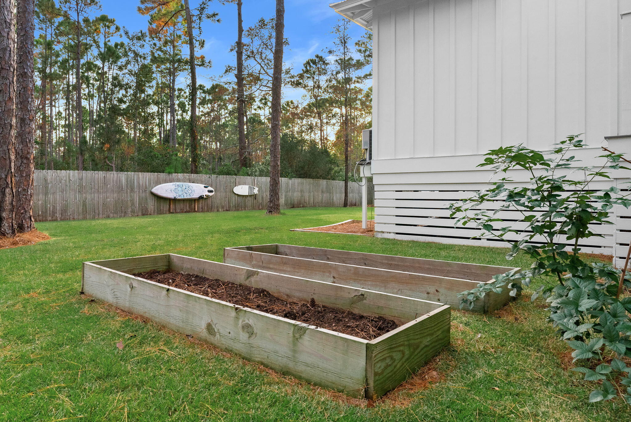 WHISPERING PINES - Residential