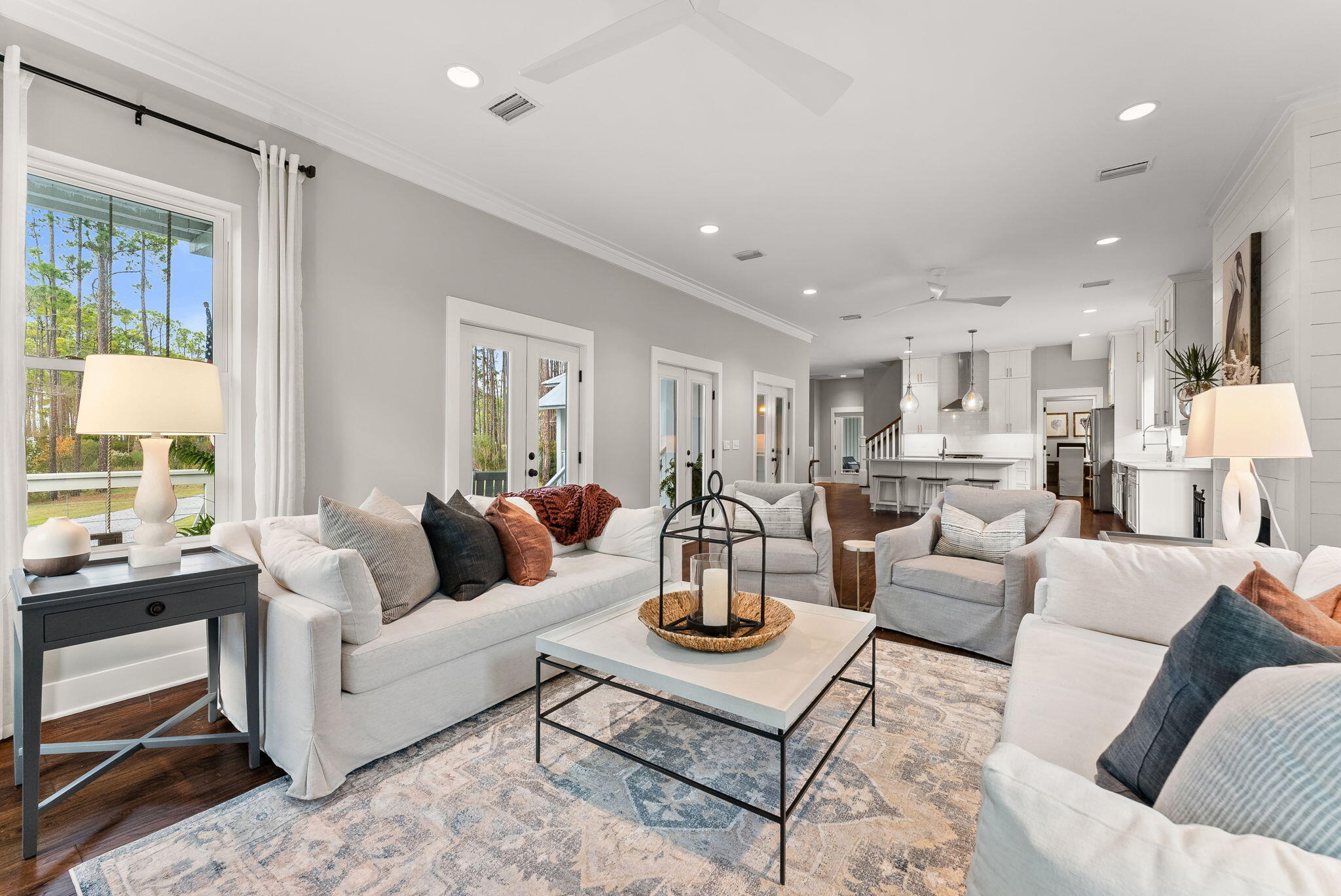 WHISPERING PINES - Residential