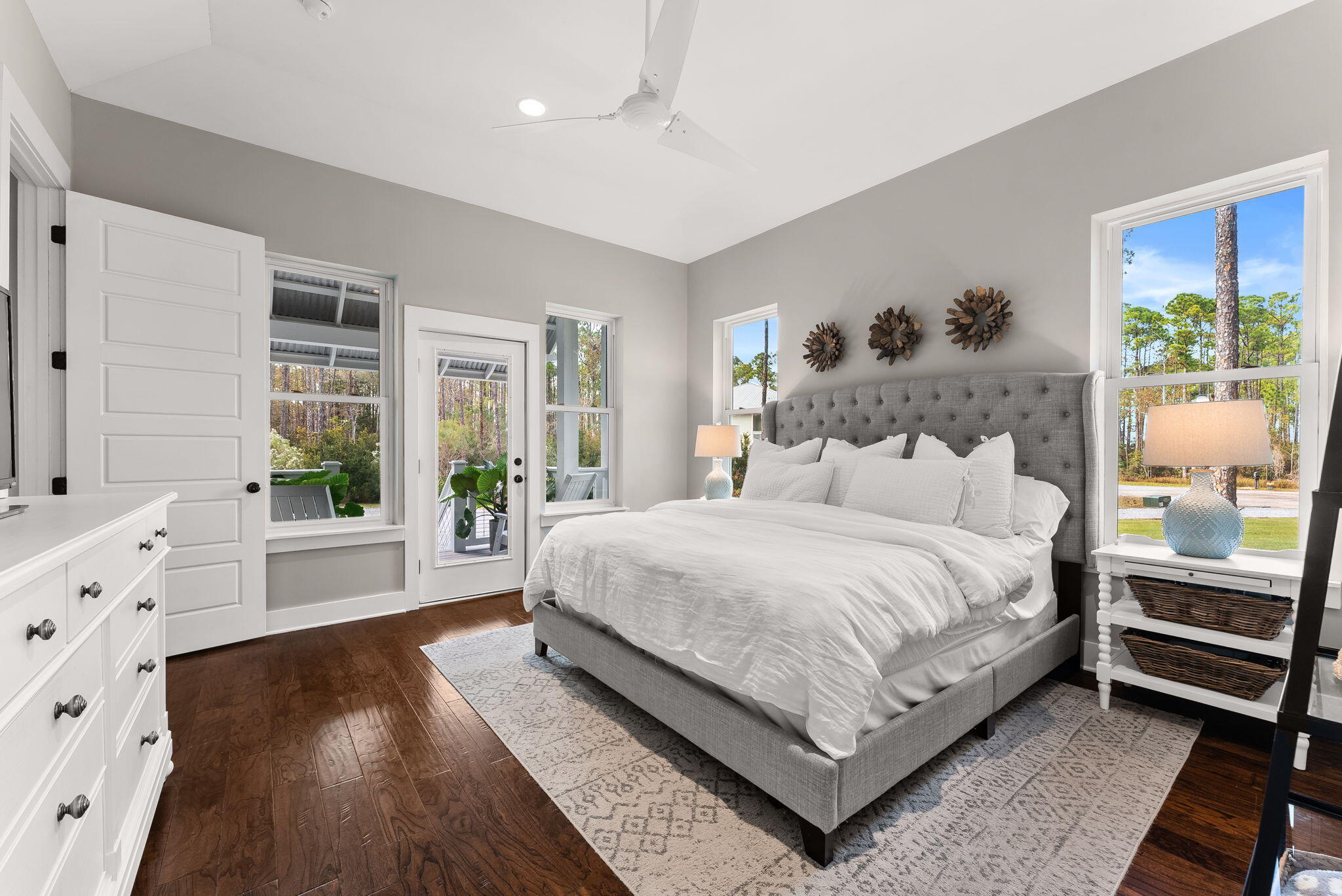 WHISPERING PINES - Residential