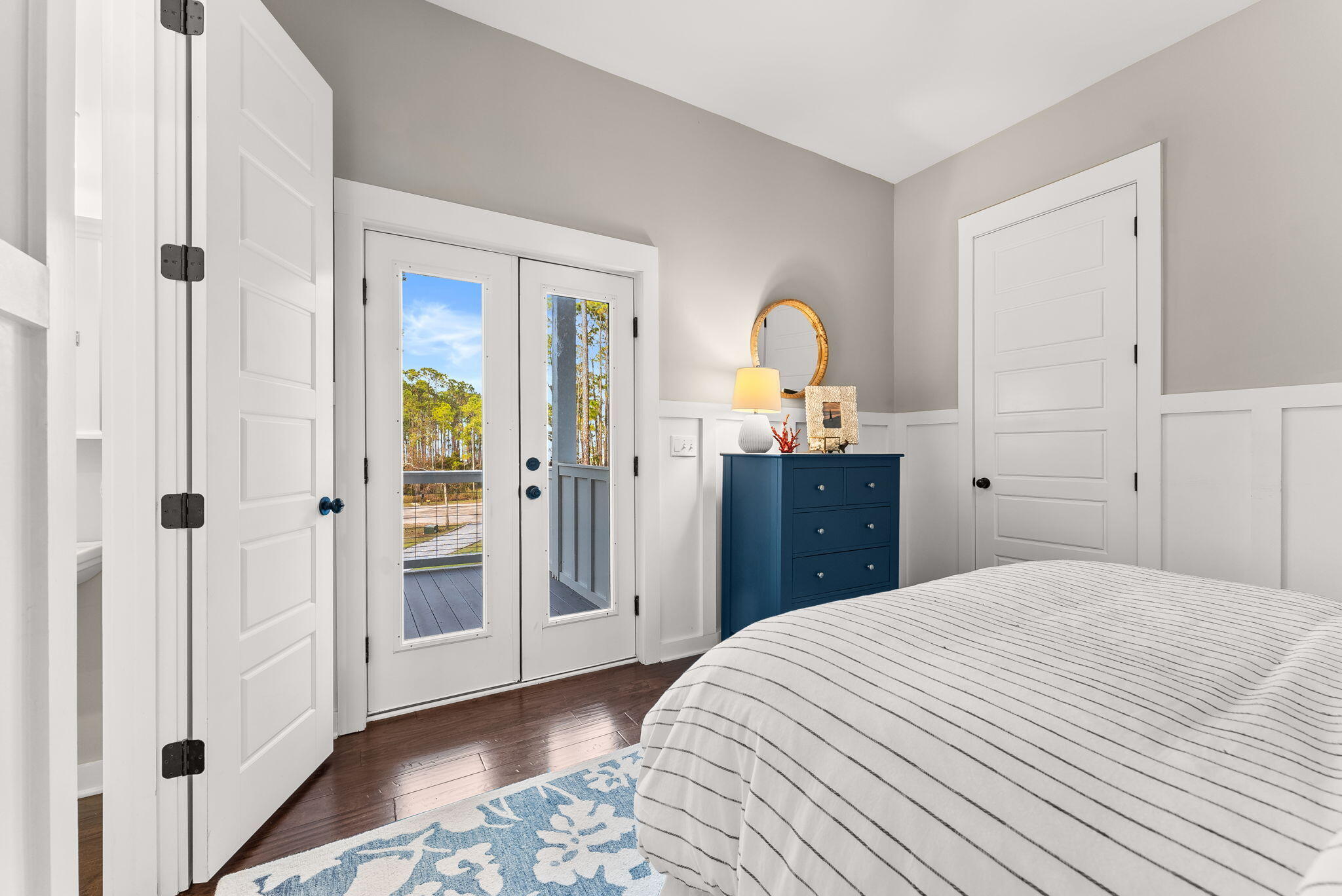 WHISPERING PINES - Residential