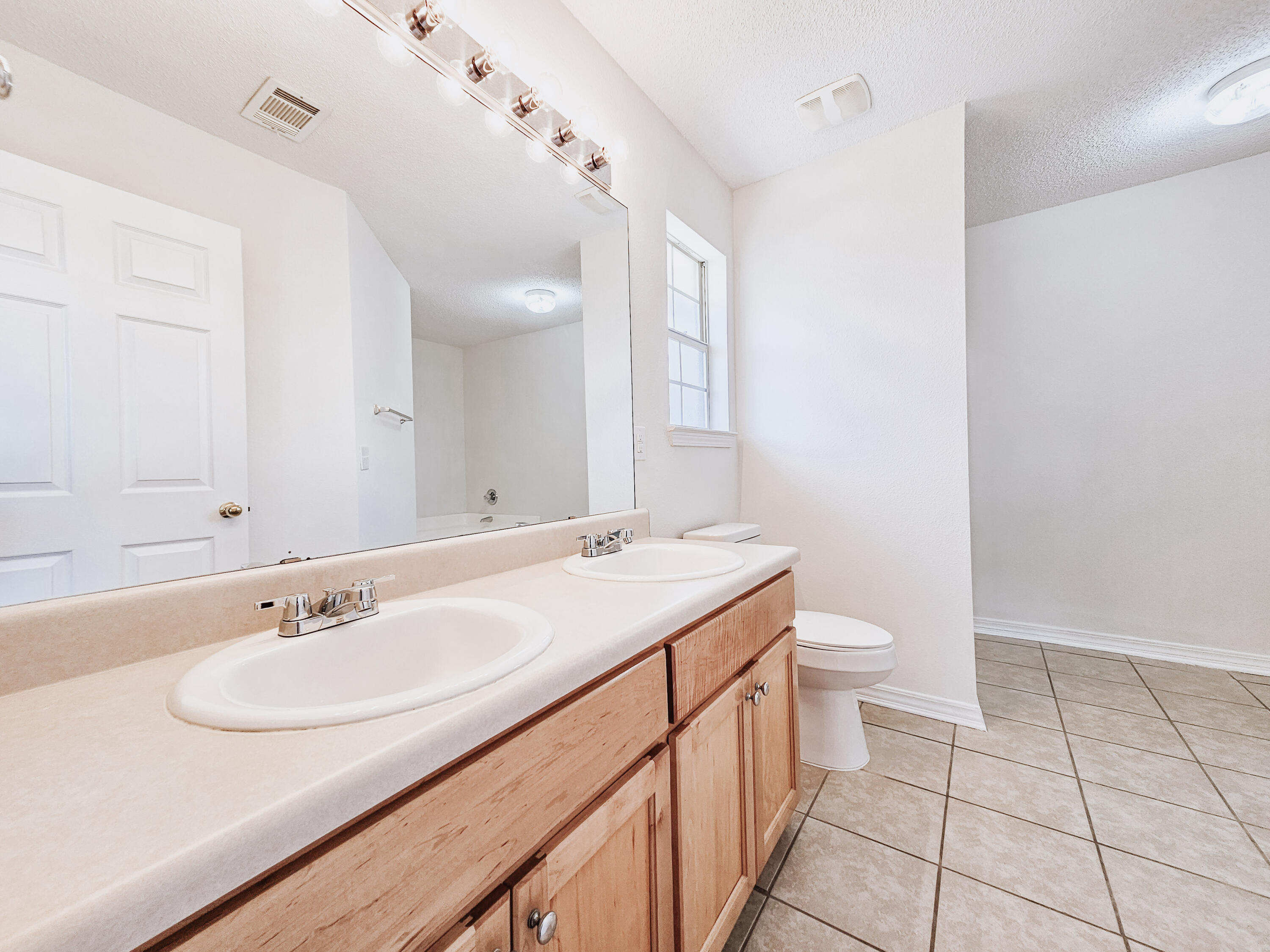 JAIMEE'S RIDGE - Residential