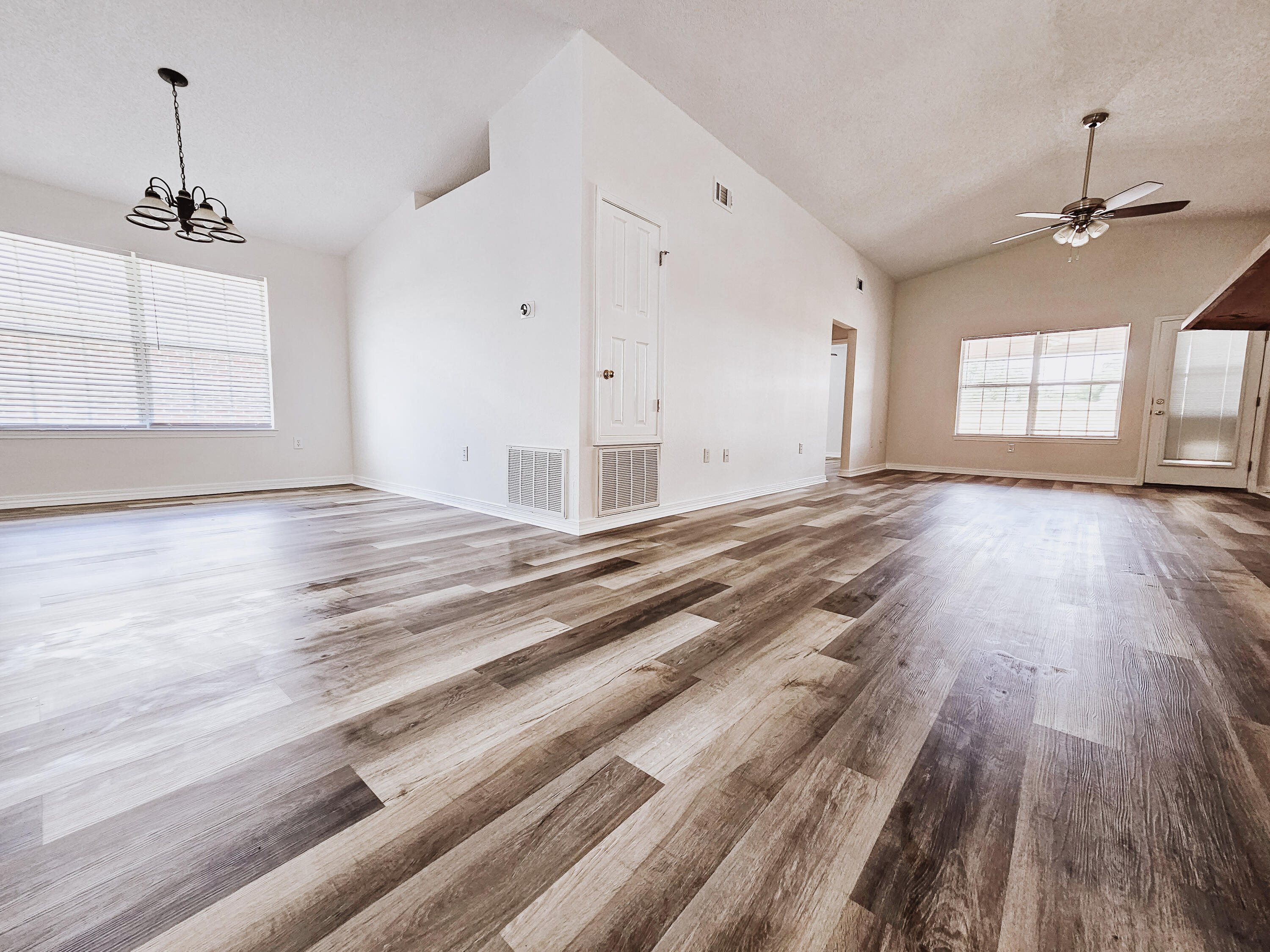 JAIMEE'S RIDGE - Residential