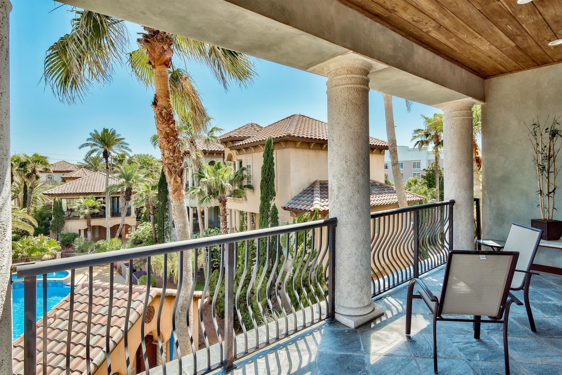 ST TROPEZ - Residential