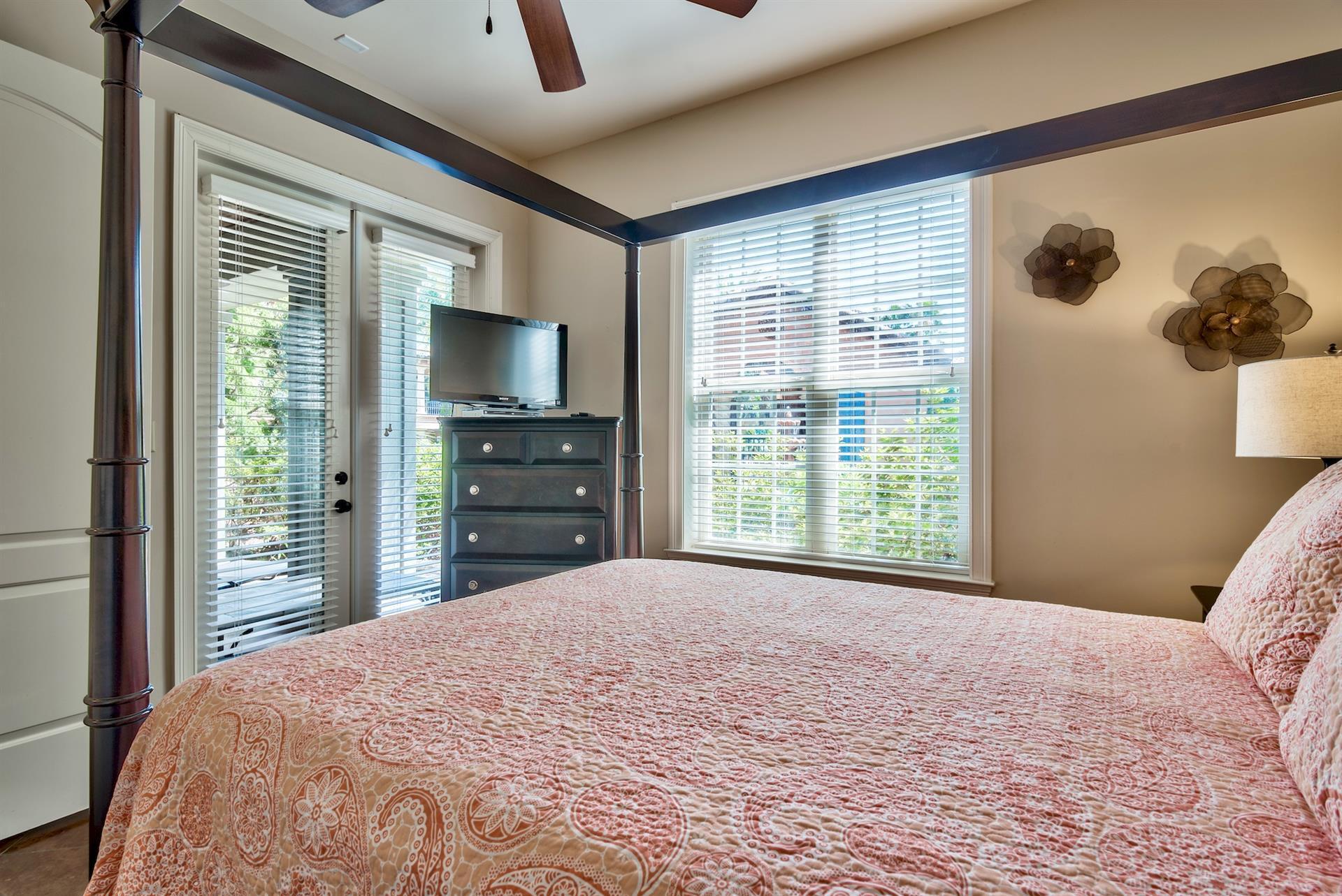 ST TROPEZ - Residential