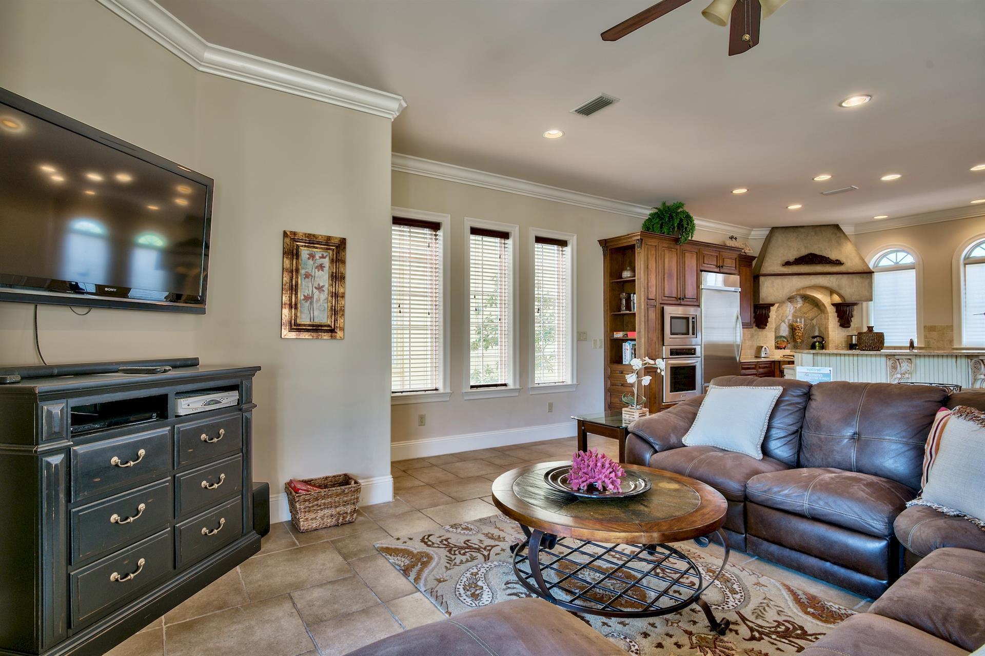 ST TROPEZ - Residential