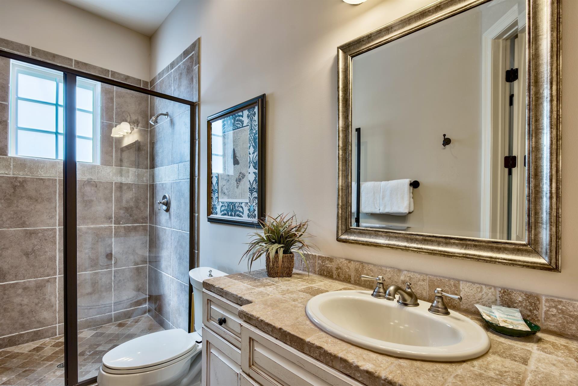 ST TROPEZ - Residential