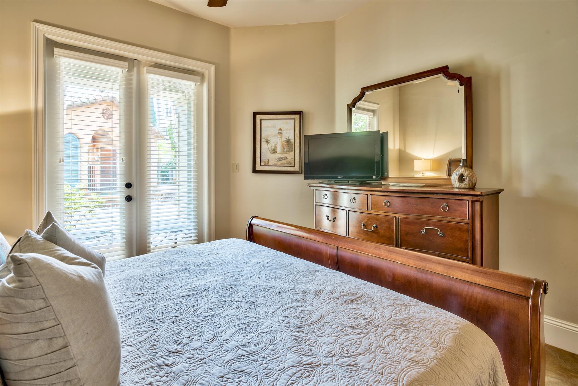 ST TROPEZ - Residential