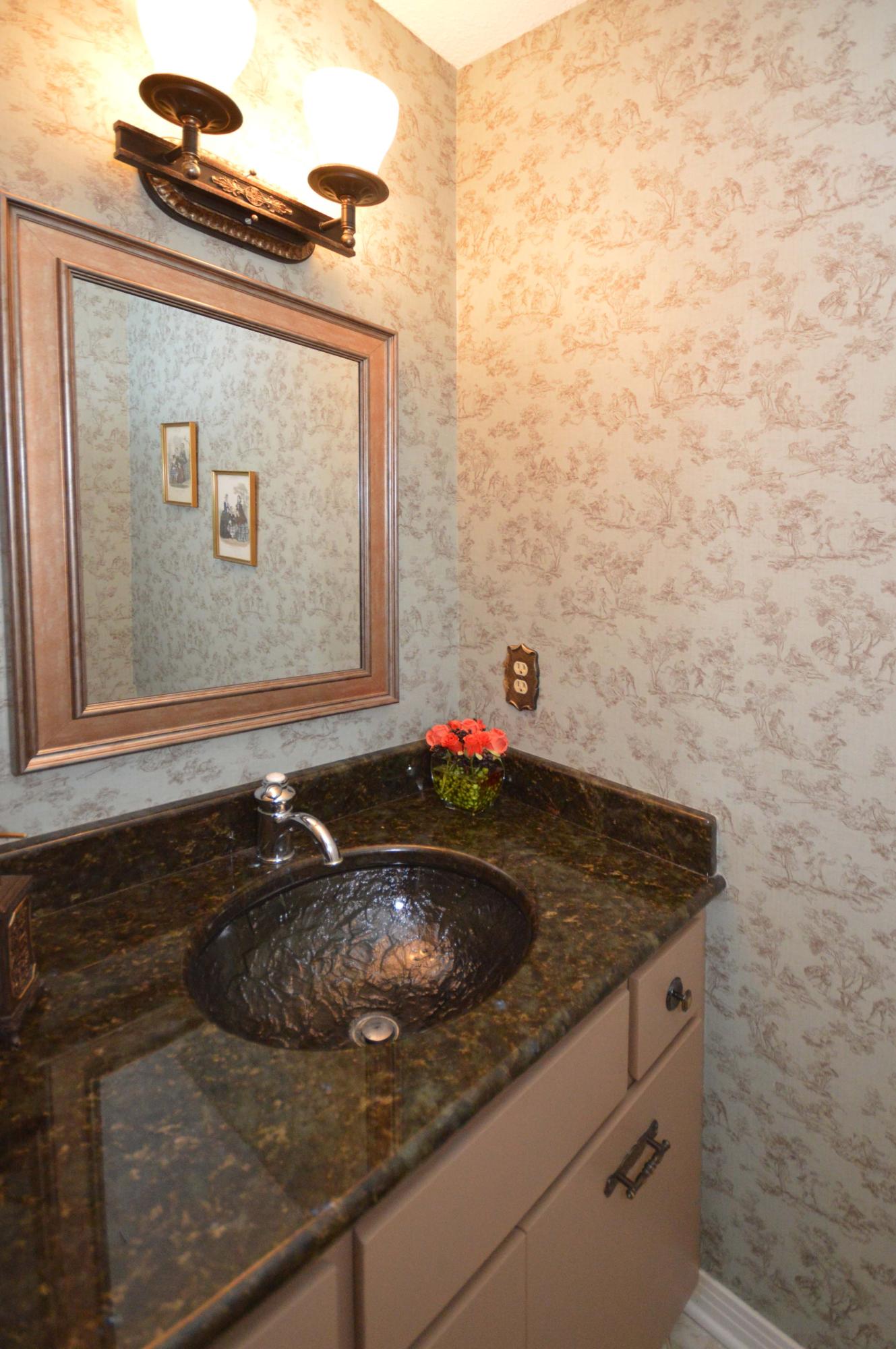 LAKE LORRAINE ESTATES - Residential