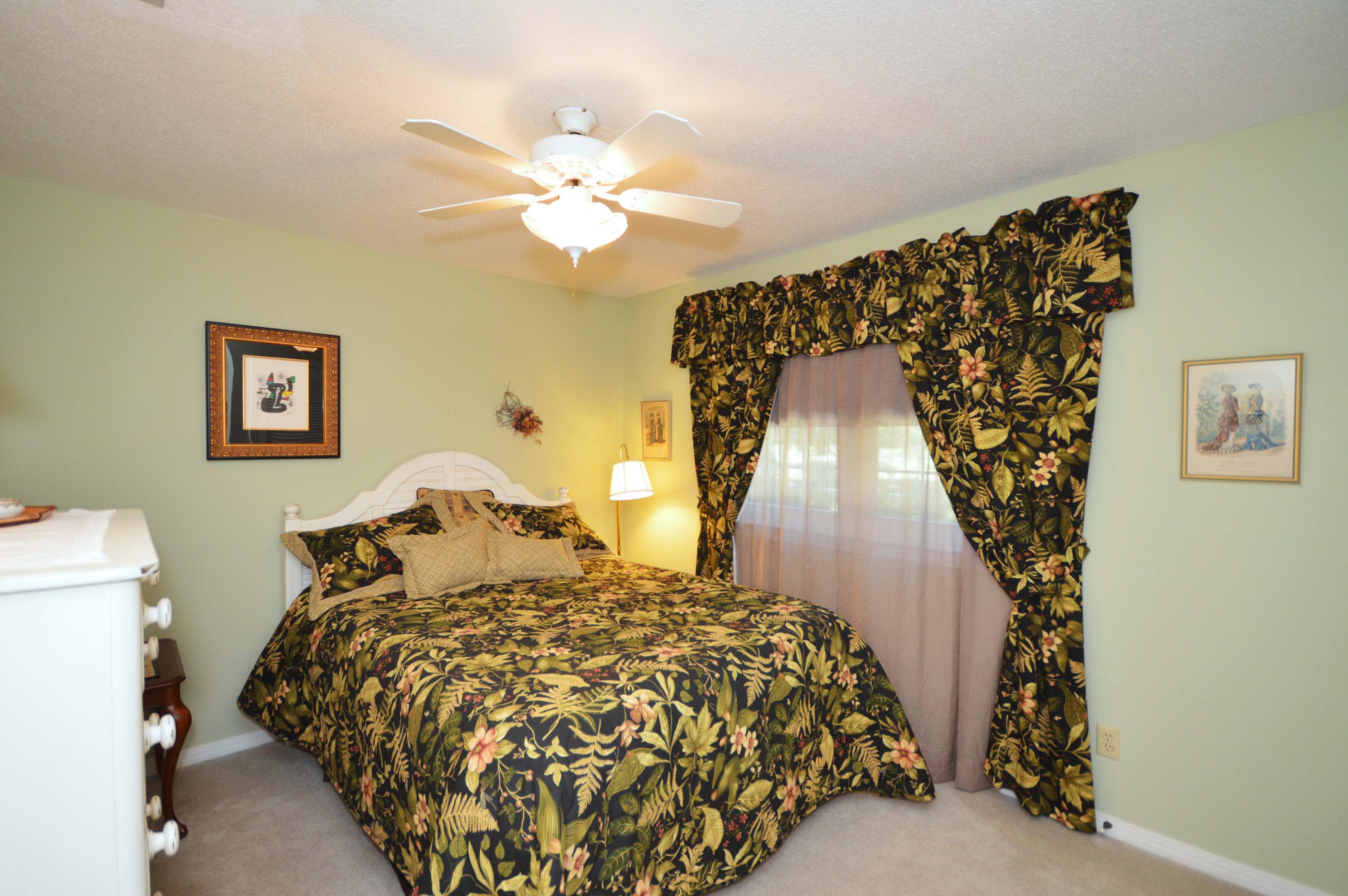 LAKE LORRAINE ESTATES - Residential