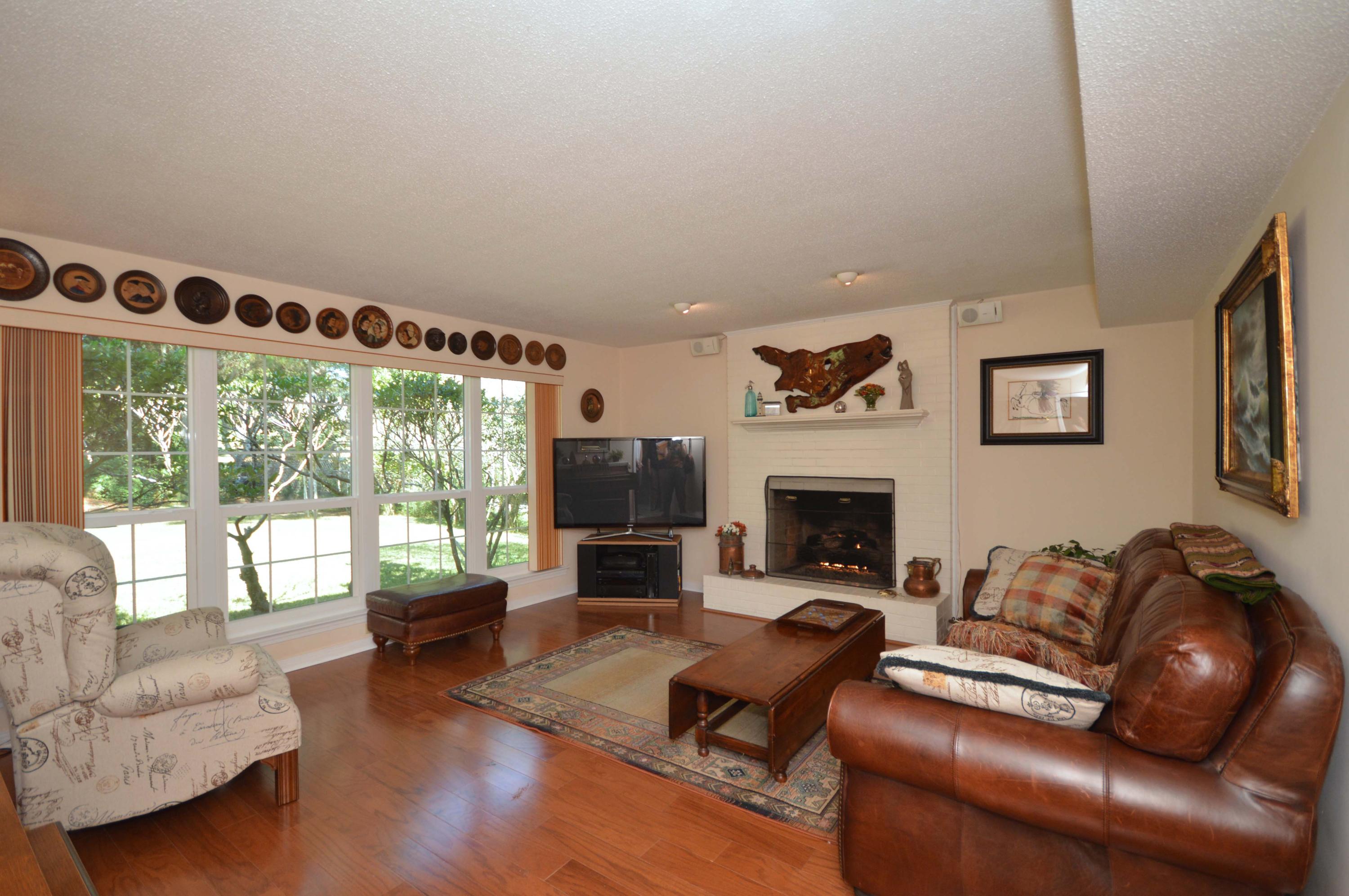 LAKE LORRAINE ESTATES - Residential