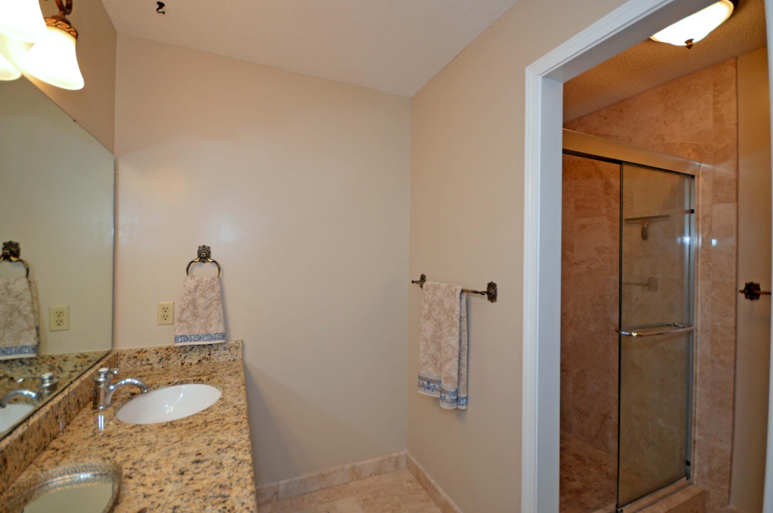 LAKE LORRAINE ESTATES - Residential