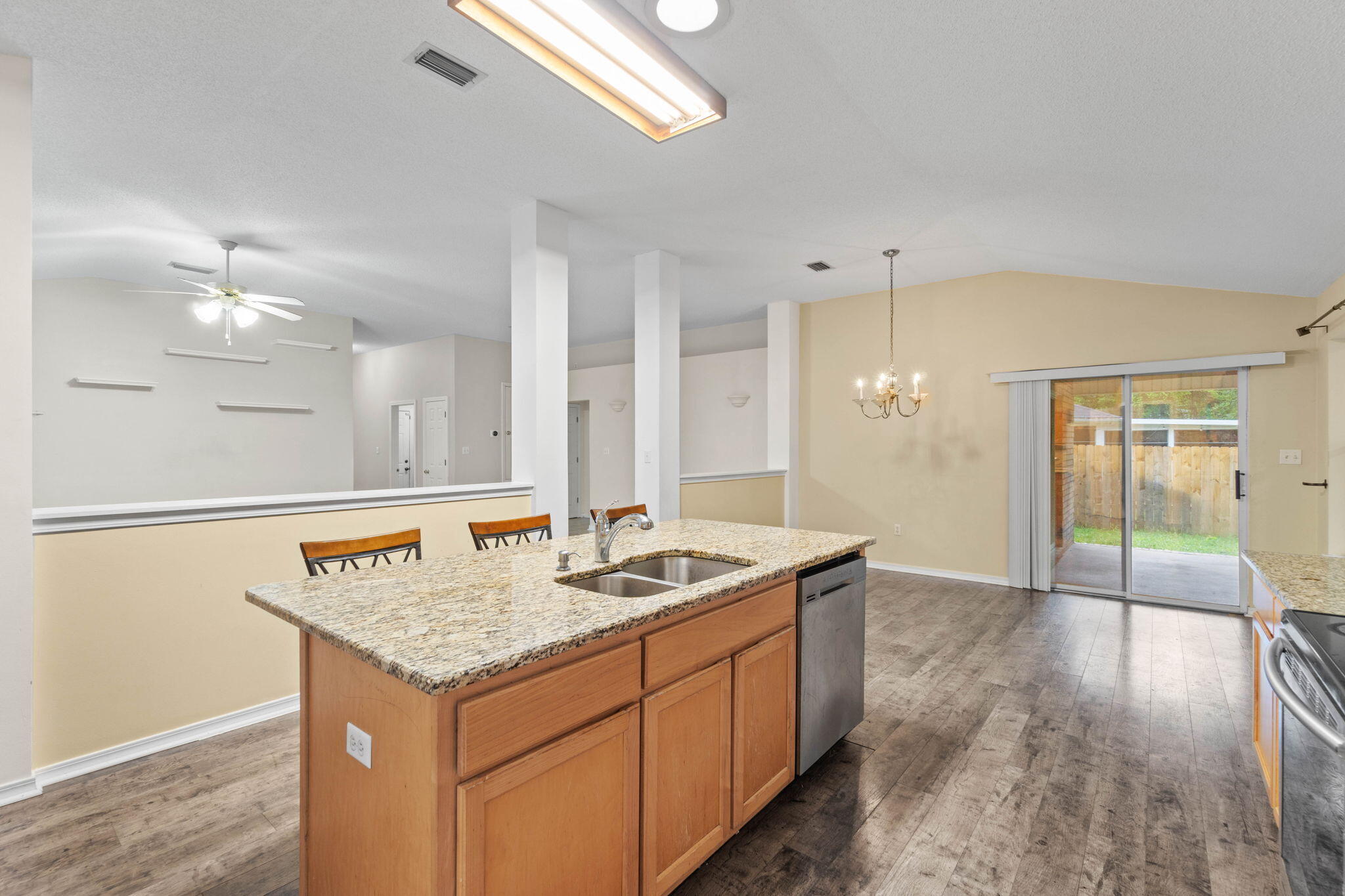 EMERALD VILLAGE S/D - Residential Lease