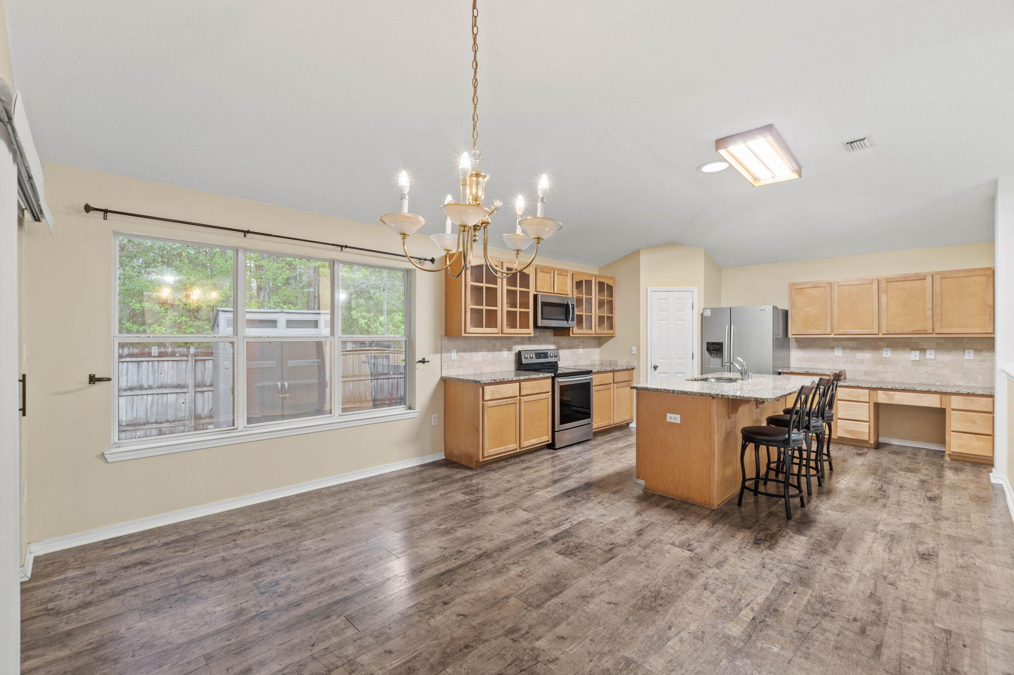 EMERALD VILLAGE S/D - Residential Lease