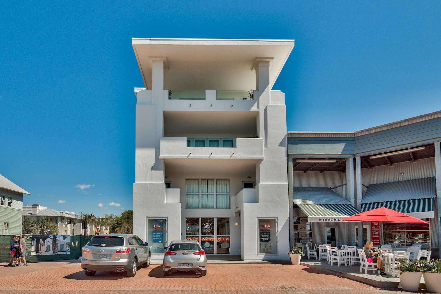 This prime retail location in Seaside is located on the corner next to Modica Market. All use of space must be approved by Seaside Development.