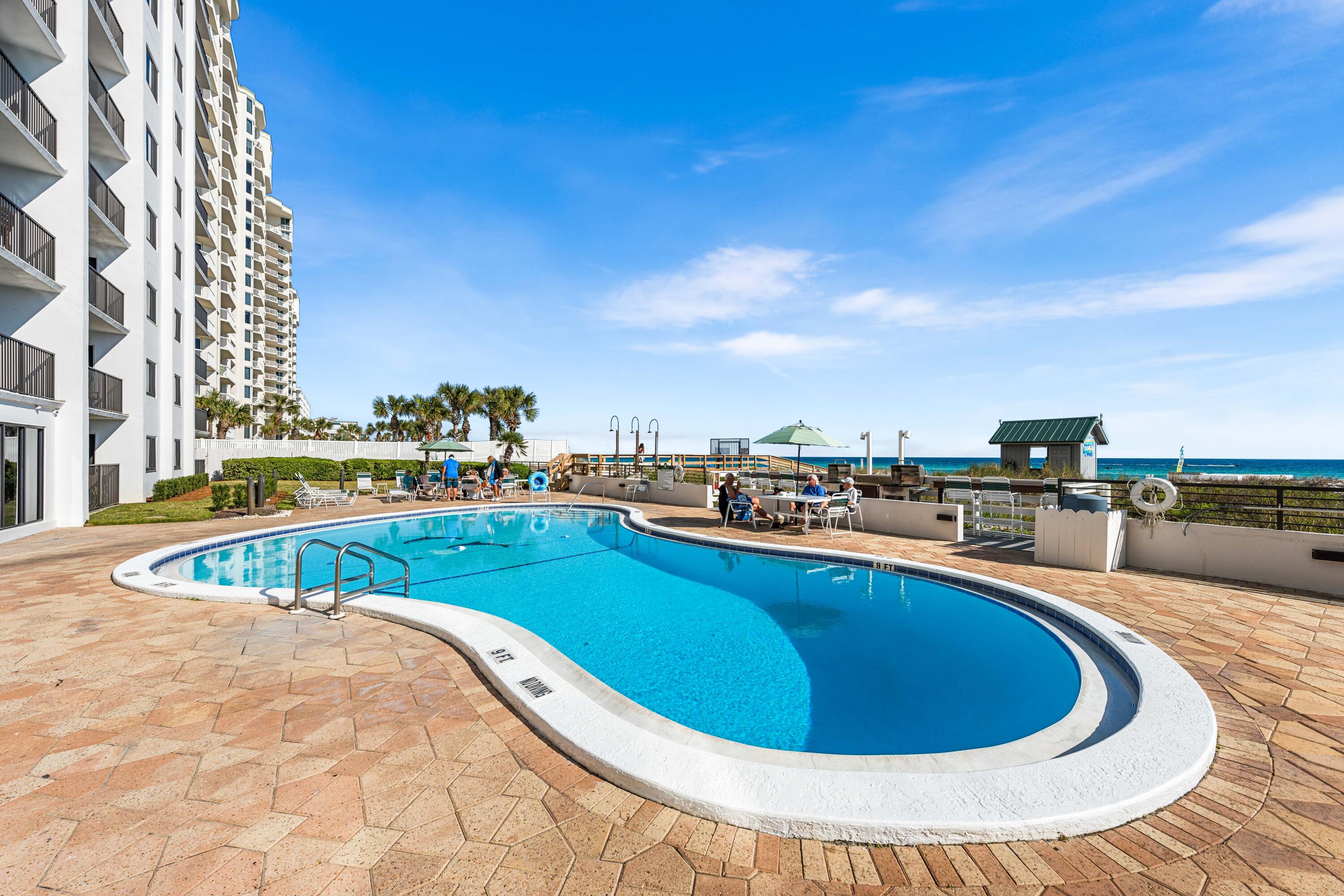 Emerald Towers Condiminium - Residential