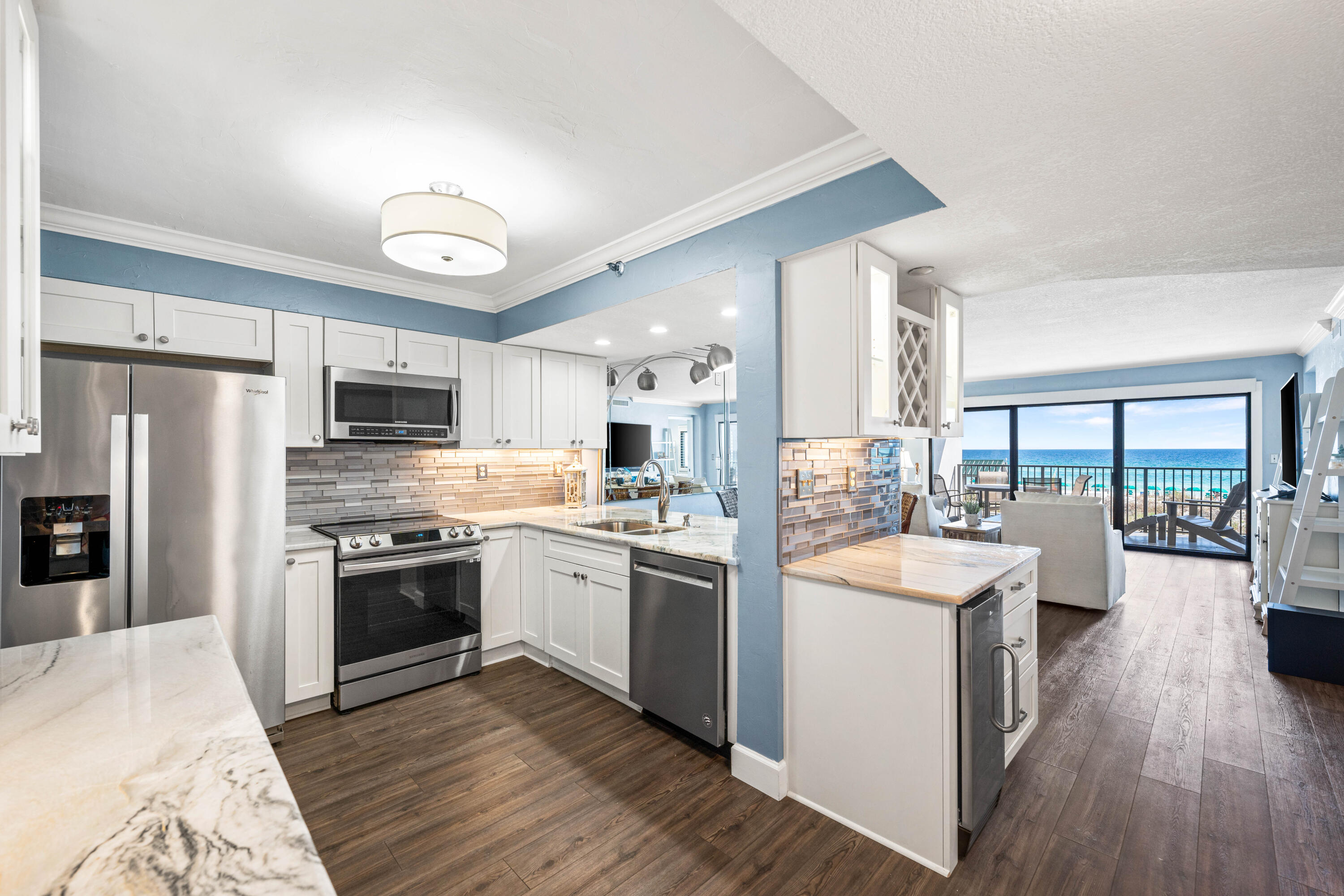 Emerald Towers Condiminium - Residential