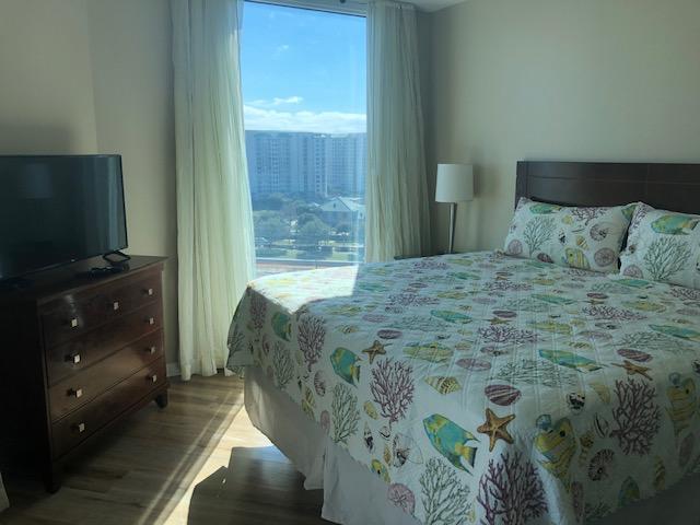 THE PALMS OF DESTIN - Residential Lease